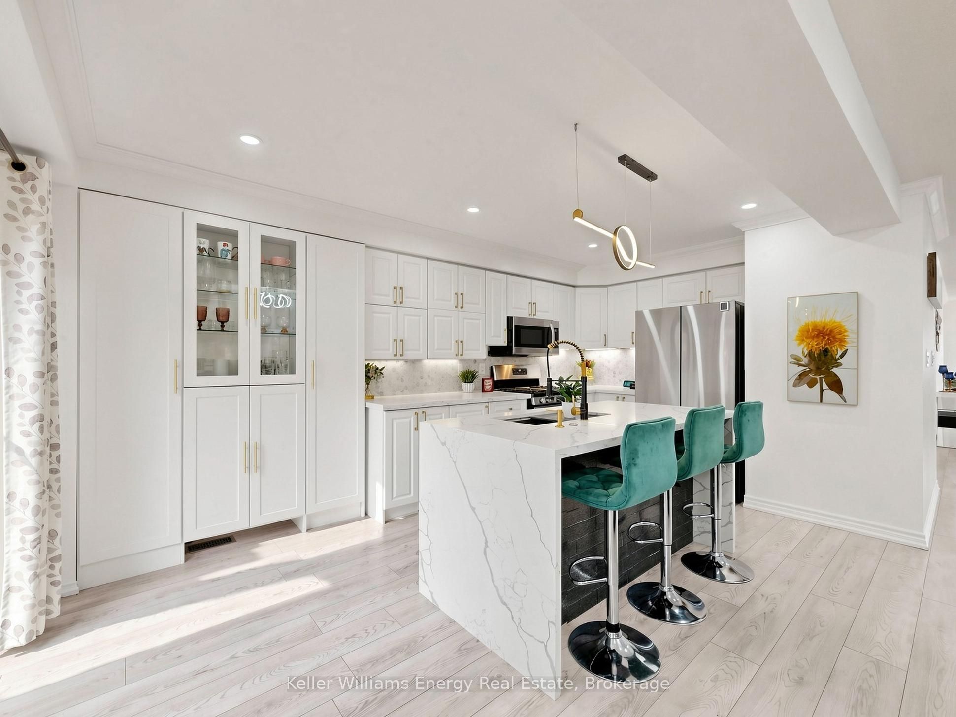 16 Donlevy Crescent Property Photo 11
