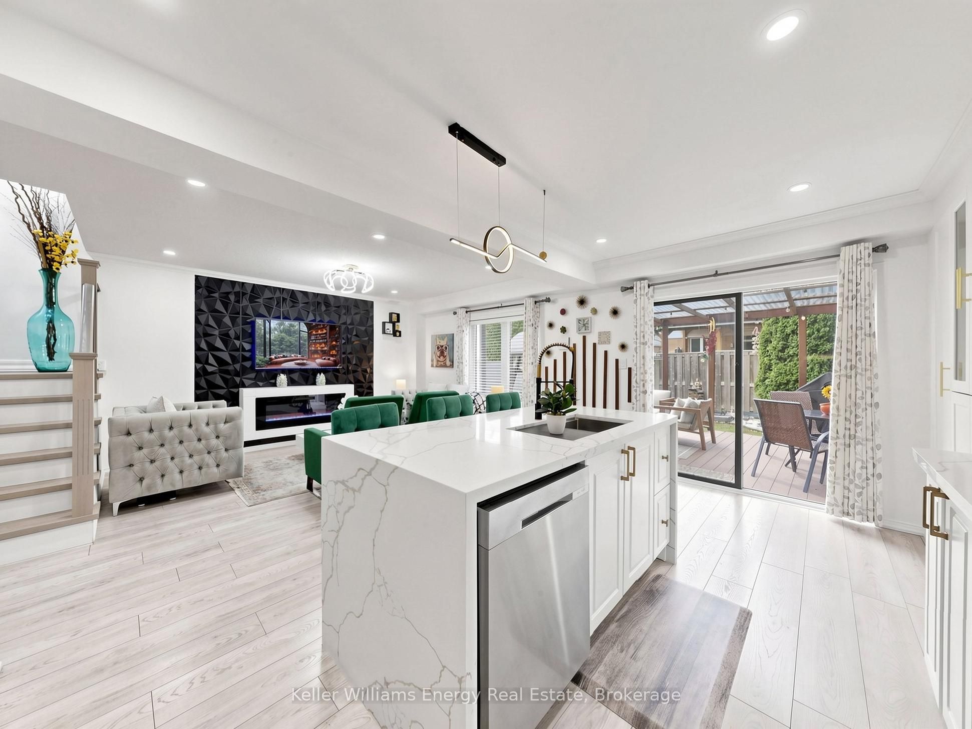 16 Donlevy Crescent Property Photo 14