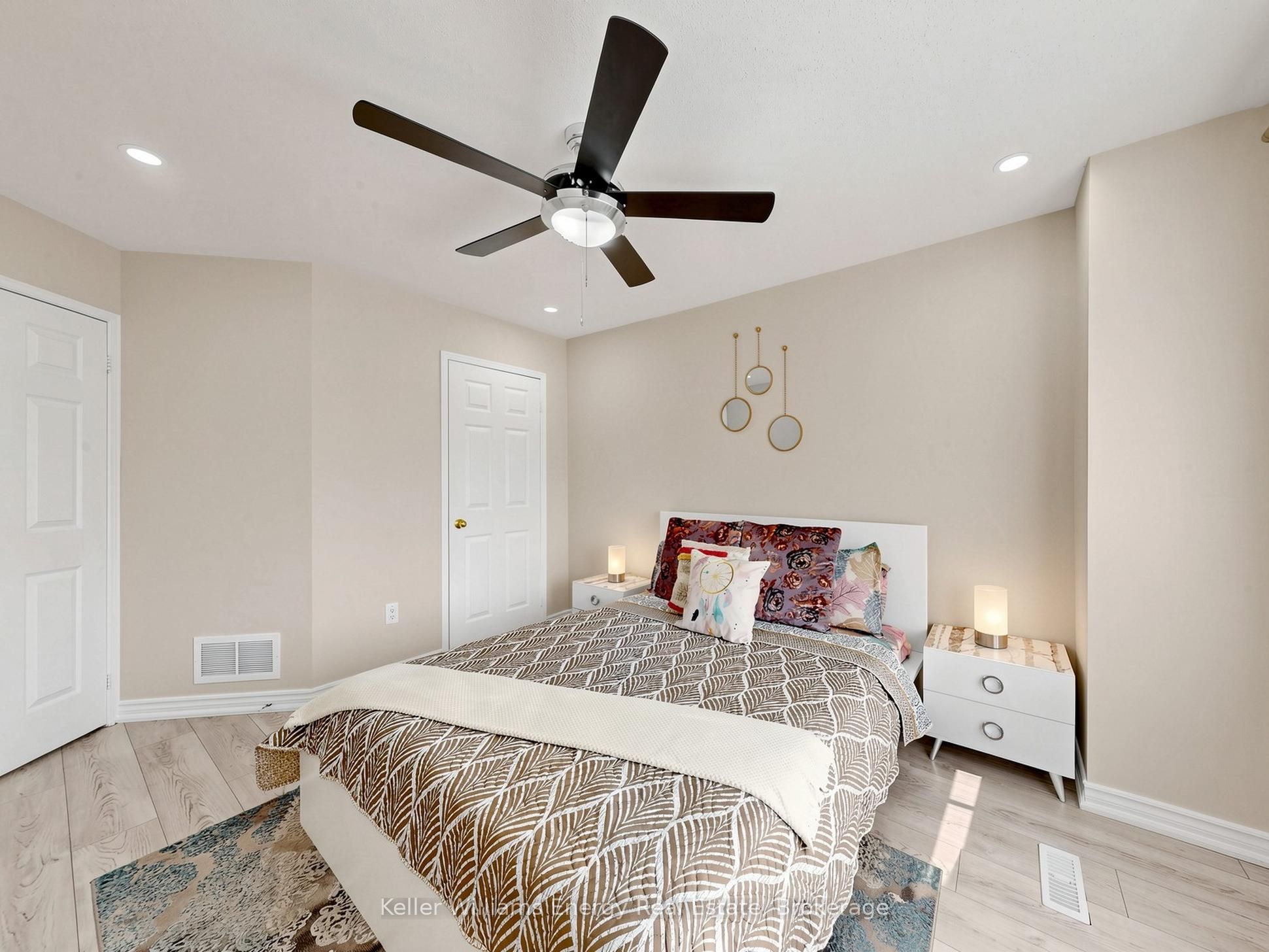 16 Donlevy Crescent Property Photo 28