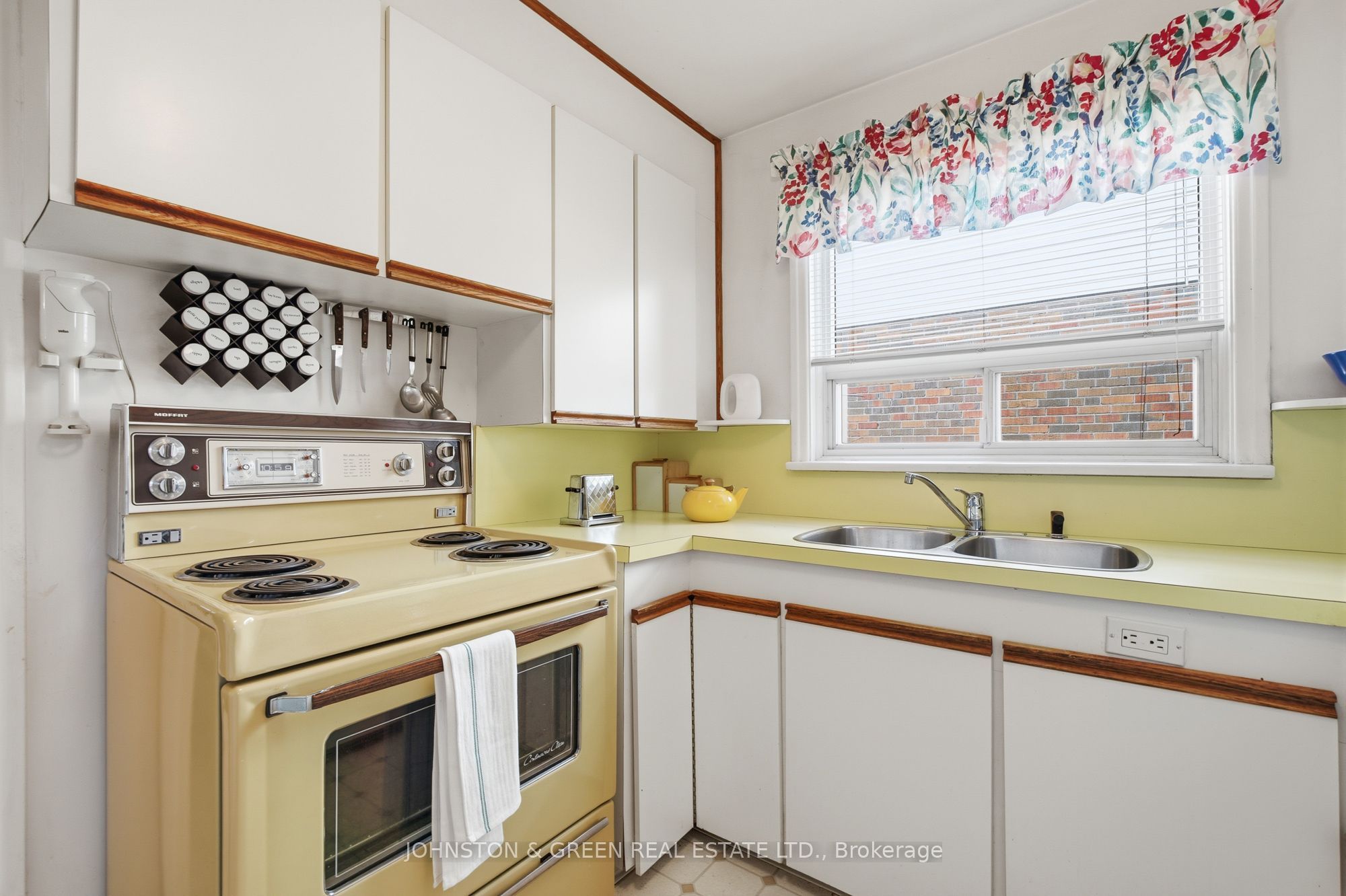 425 O'connor Drive Property Photo 12