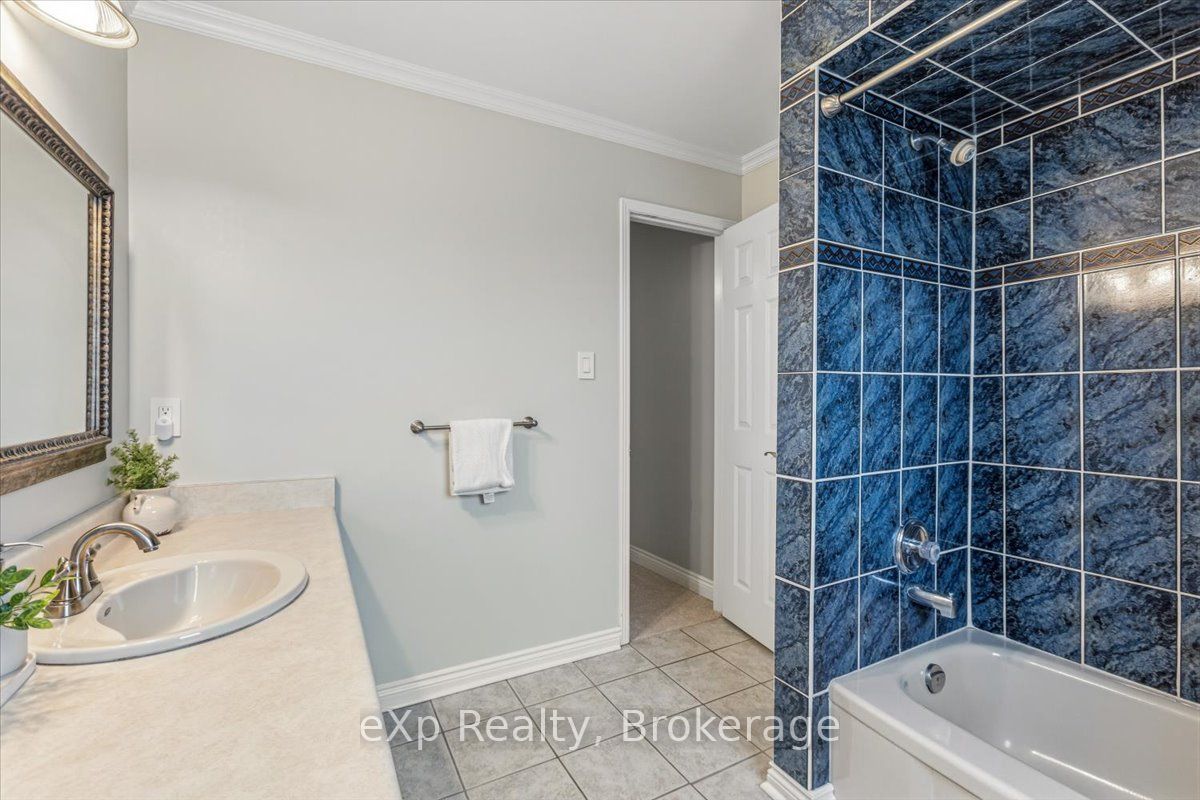 1067 Maury Crescent Property Photo 41