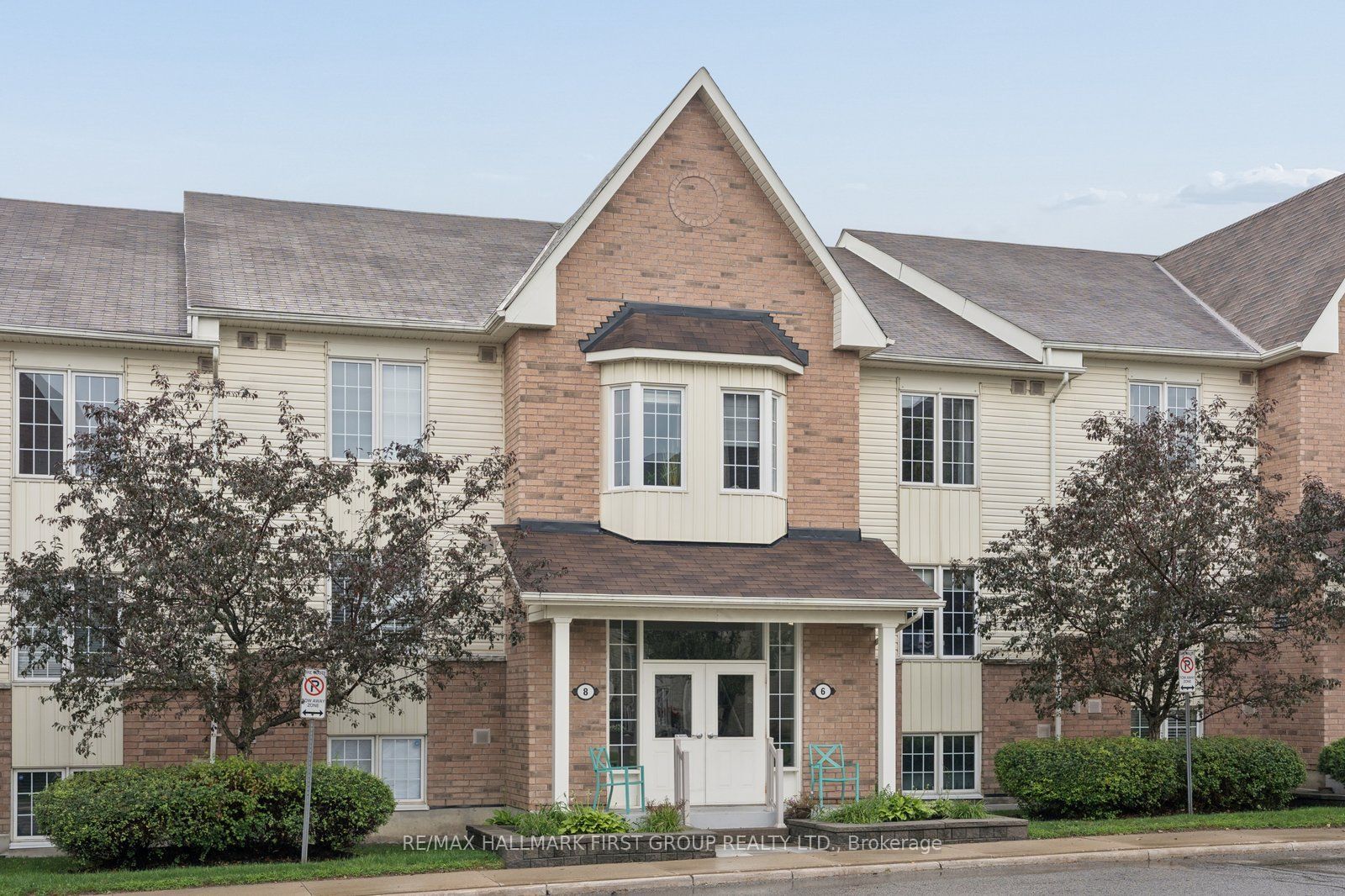 8 Petra Way 2 Property Photo 1
