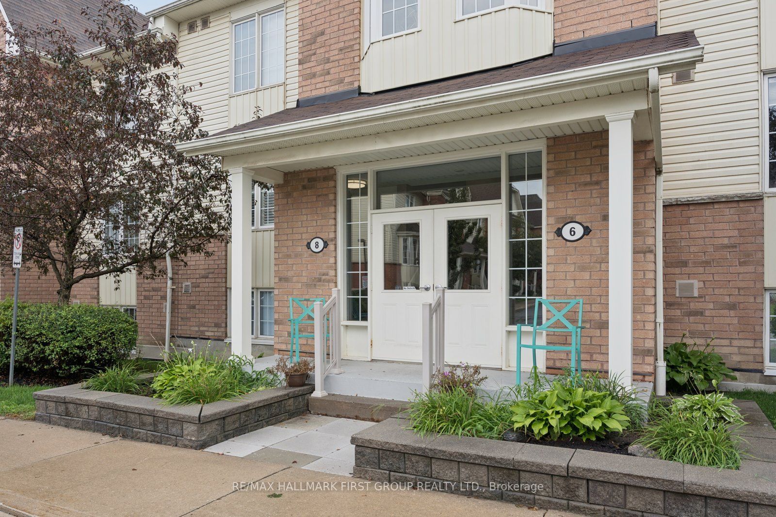 8 Petra Way 2 Property Photo 2