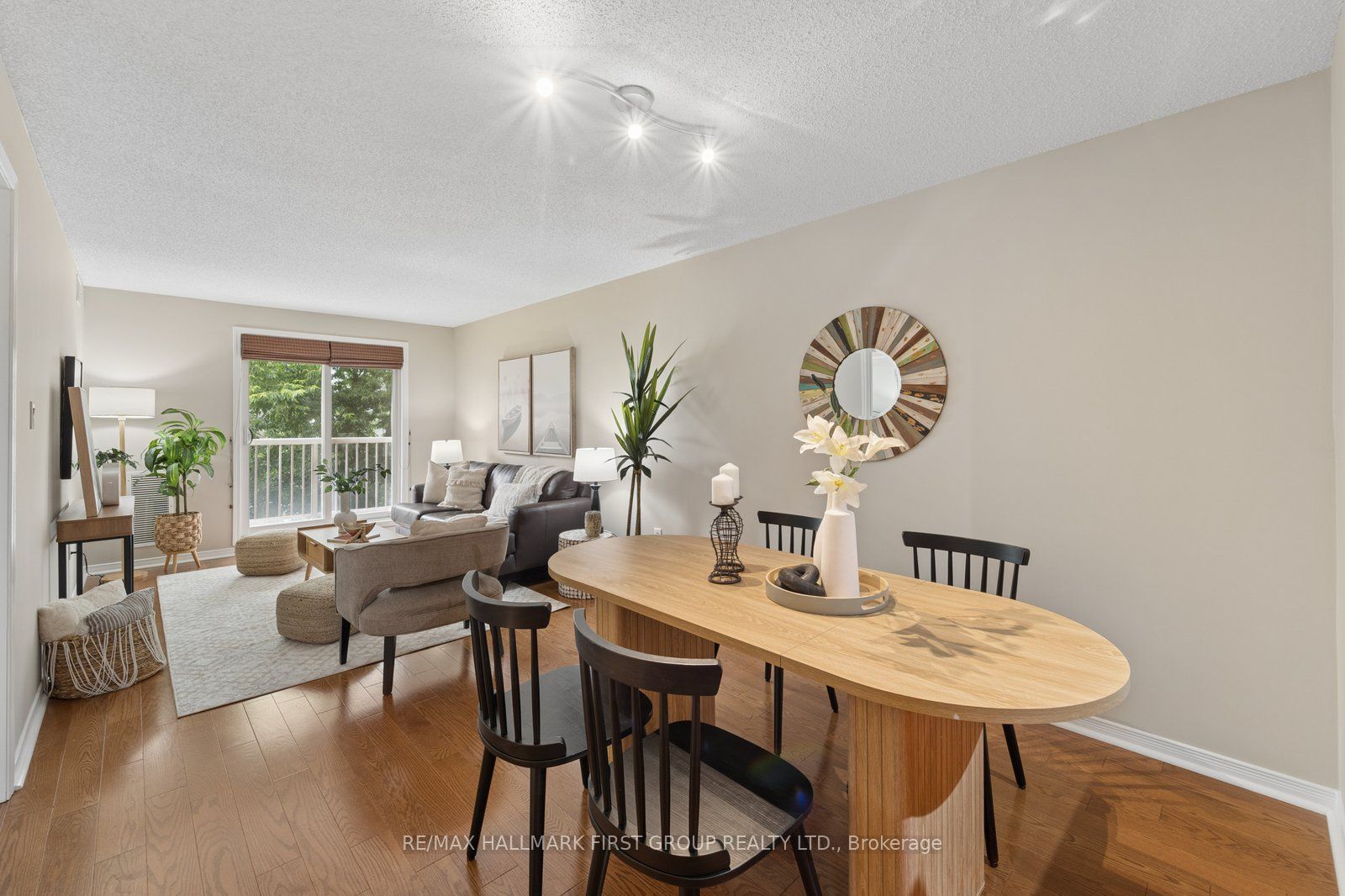 8 Petra Way 2 Property Photo 13