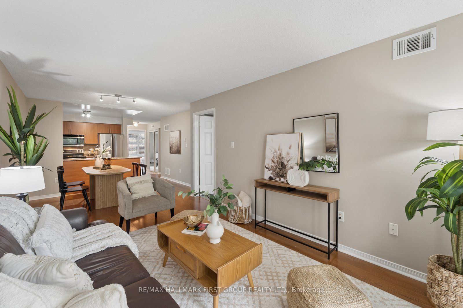8 Petra Way 2 Property Photo 17