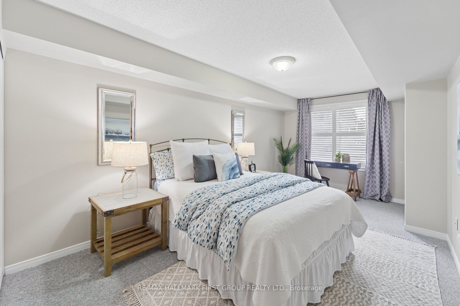 8 Petra Way 2 Property Photo 20