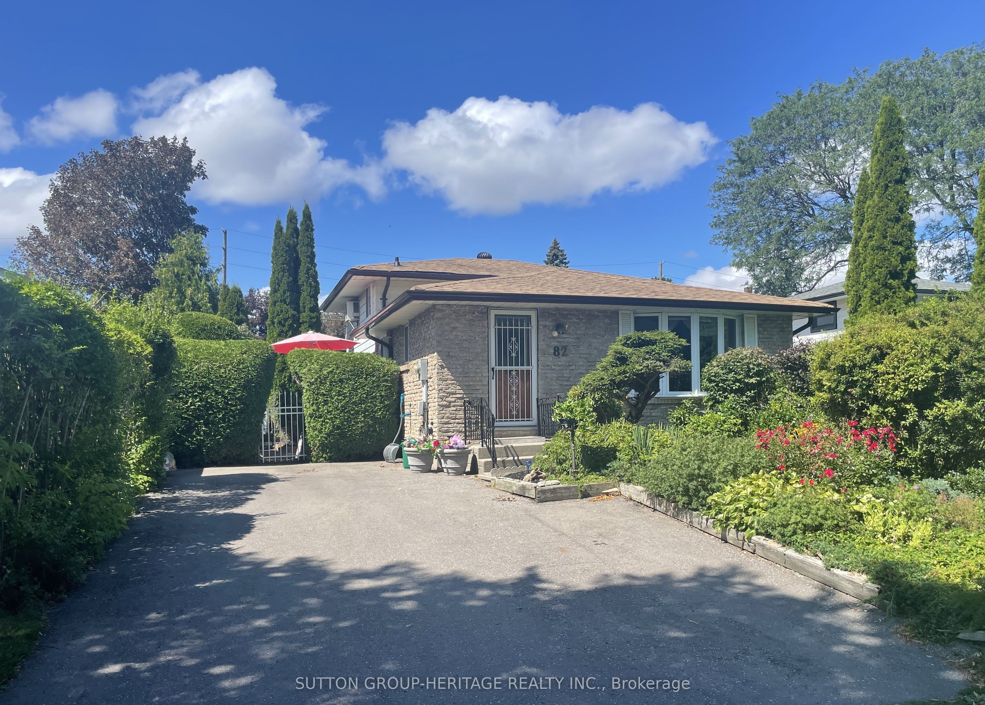 82 Claymore Crescent Property Photo 1