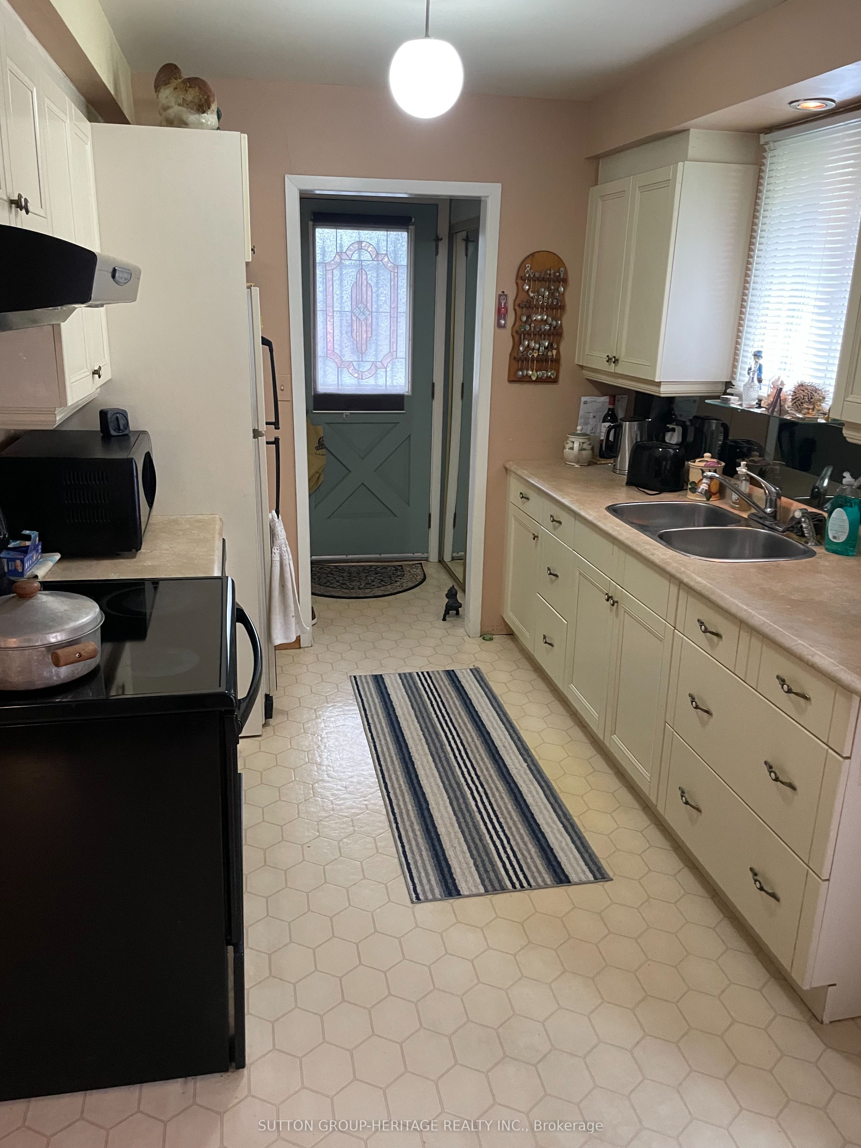 82 Claymore Crescent Property Photo 2
