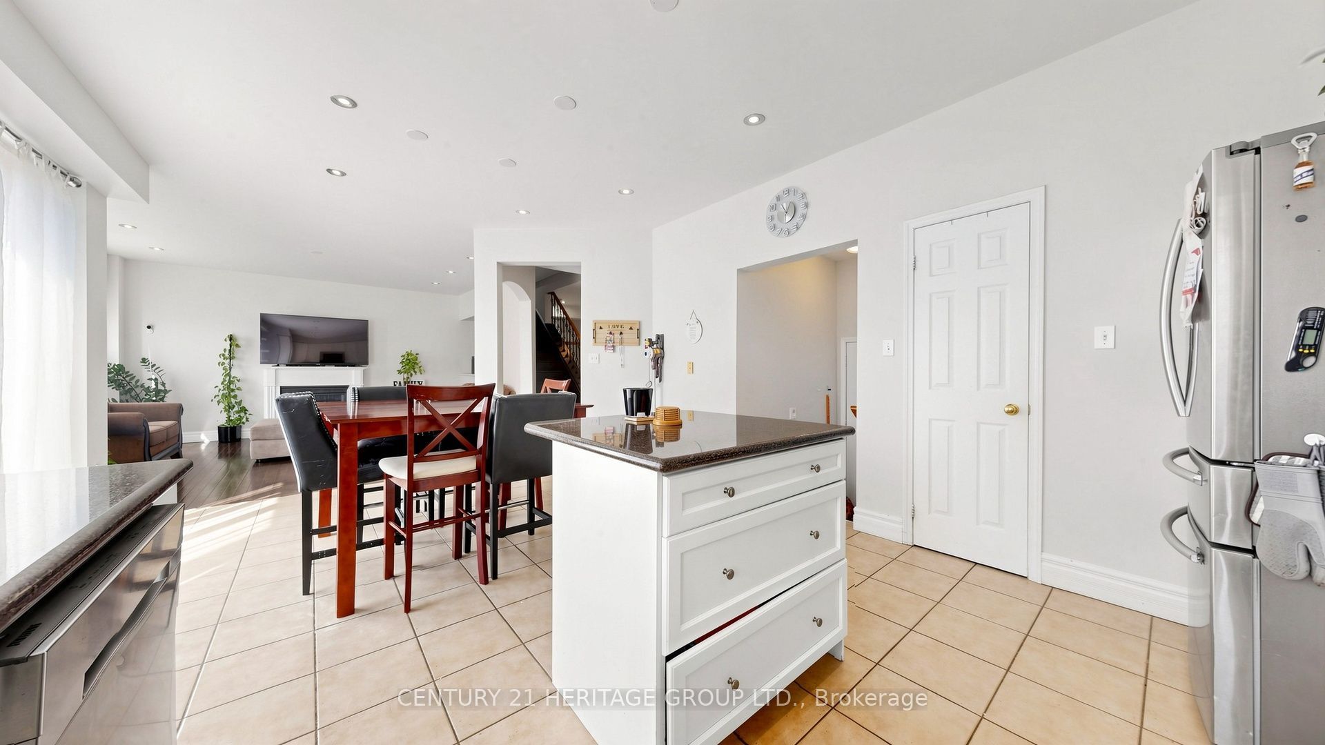 27 Byram Downs Street Property Photo 9