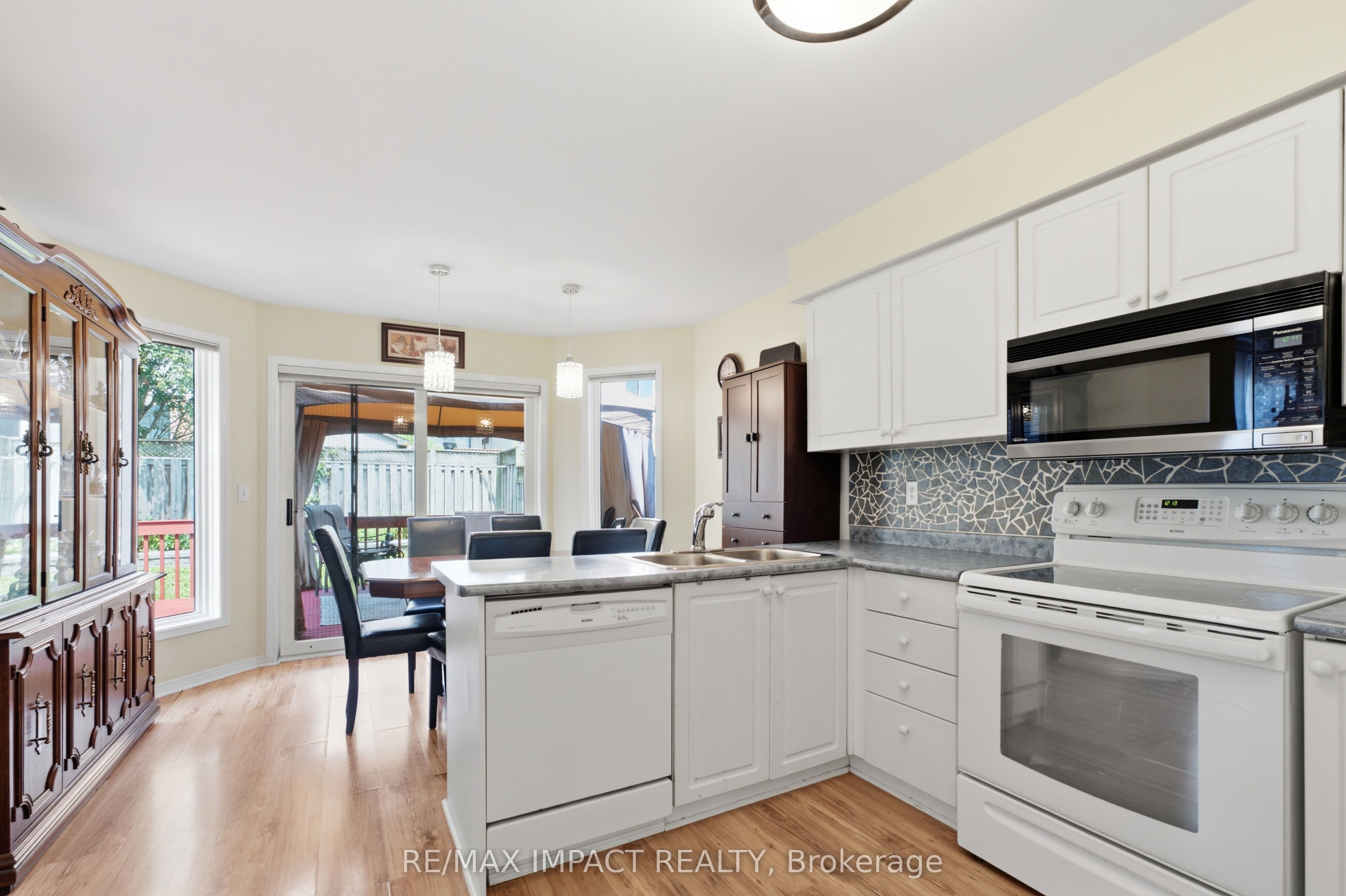 106 Mcfeeters Crescent Property Photo 14