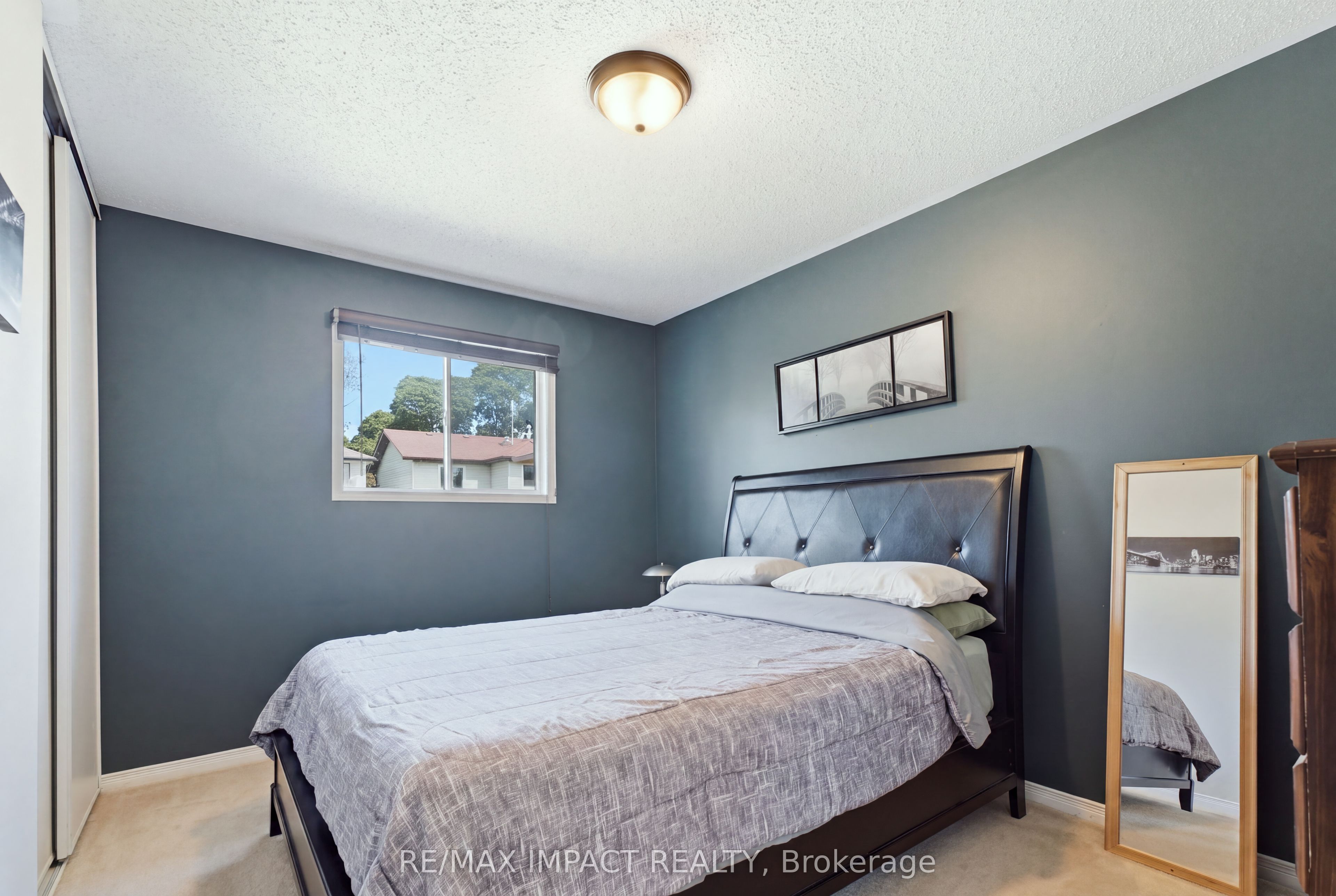106 Mcfeeters Crescent Property Photo 20