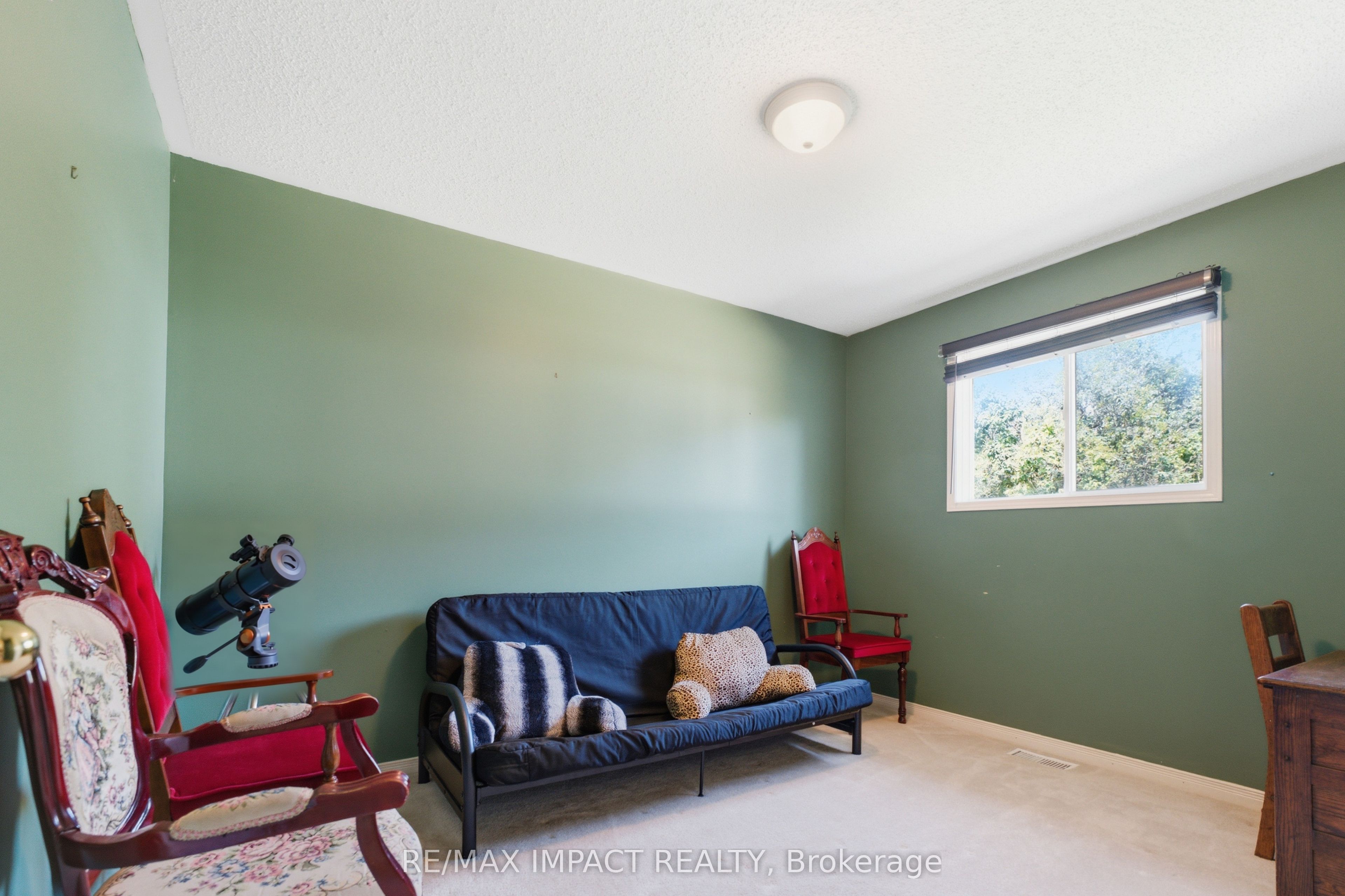 106 Mcfeeters Crescent Property Photo 23