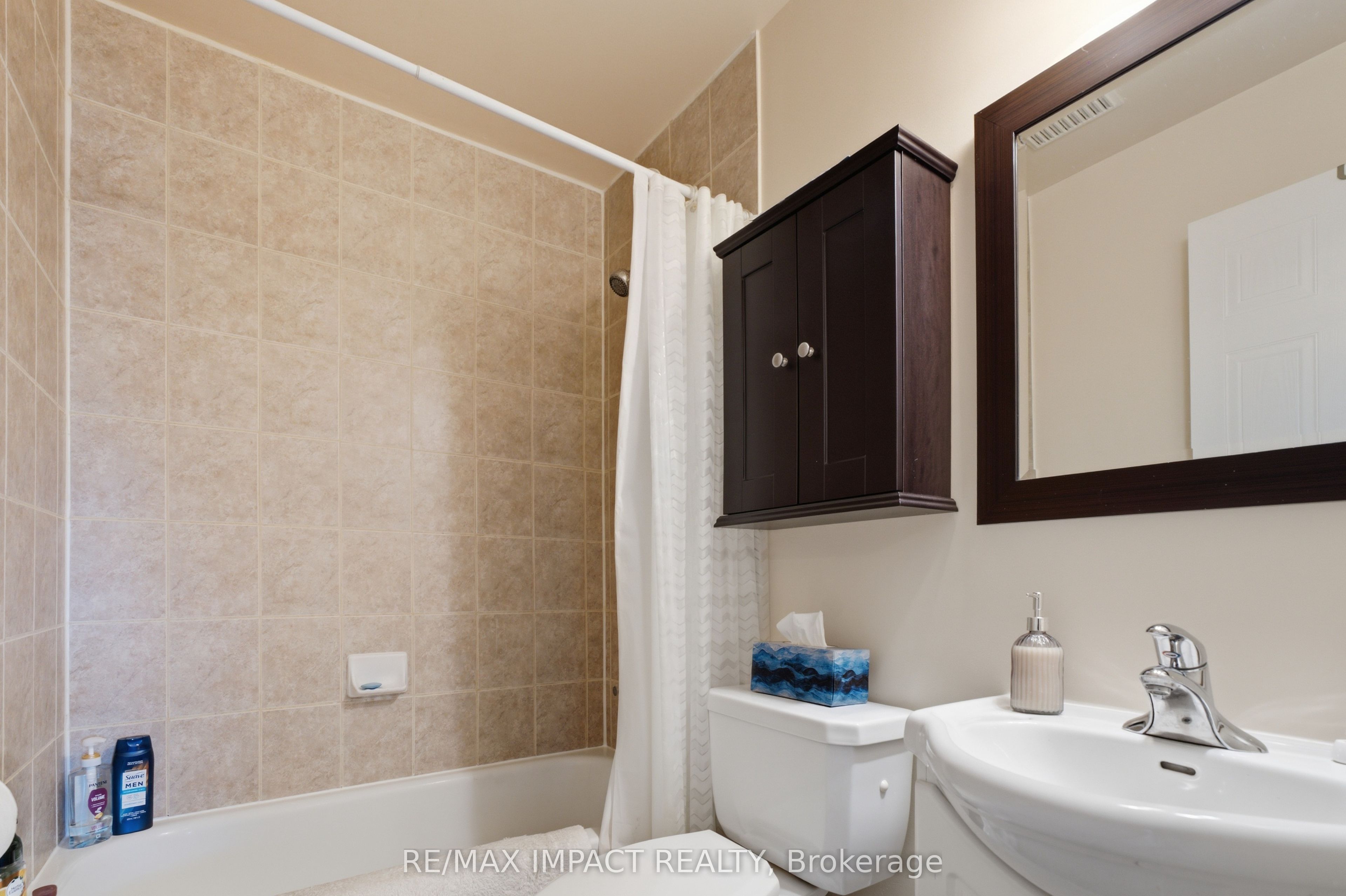 106 Mcfeeters Crescent Property Photo 24