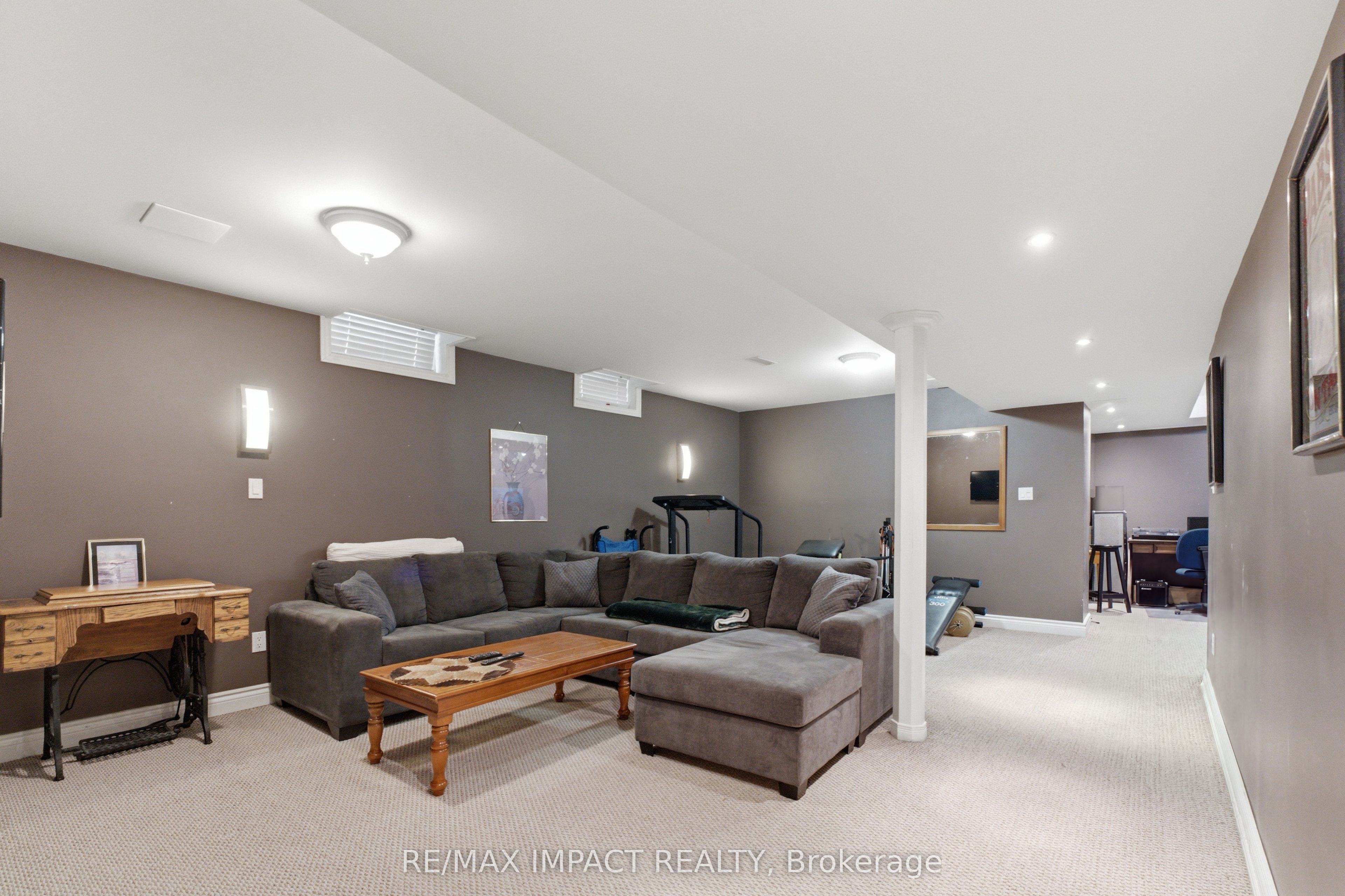 106 Mcfeeters Crescent Property Photo 25