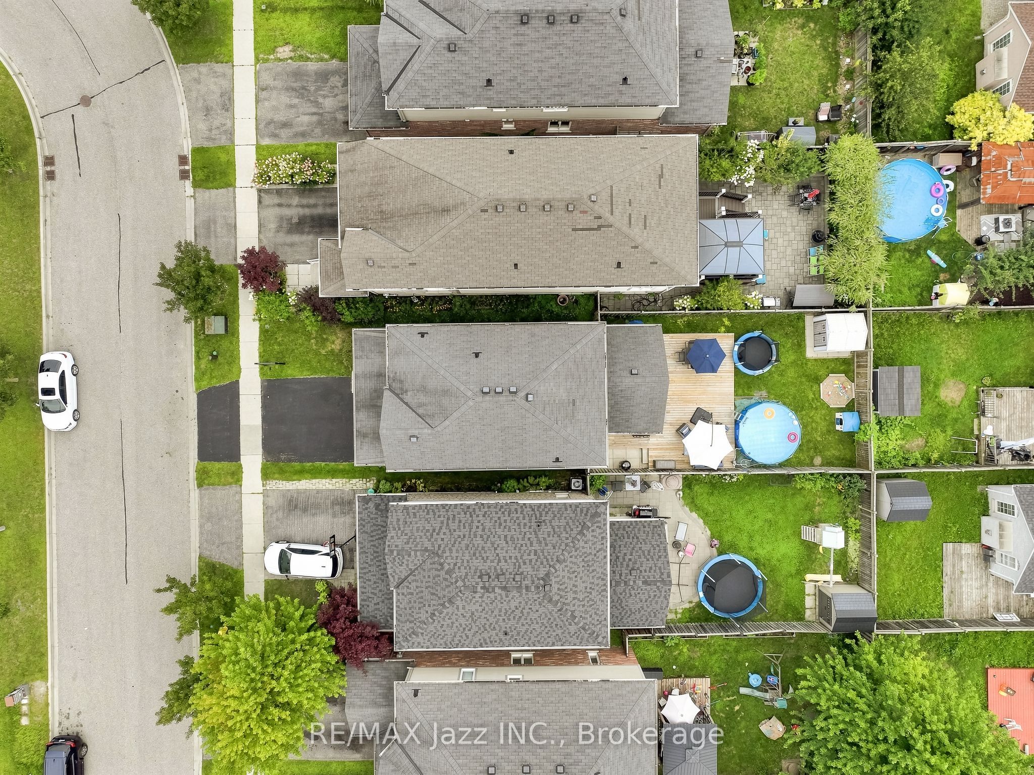 1333 Wadebridge Crescent Property Photo 4