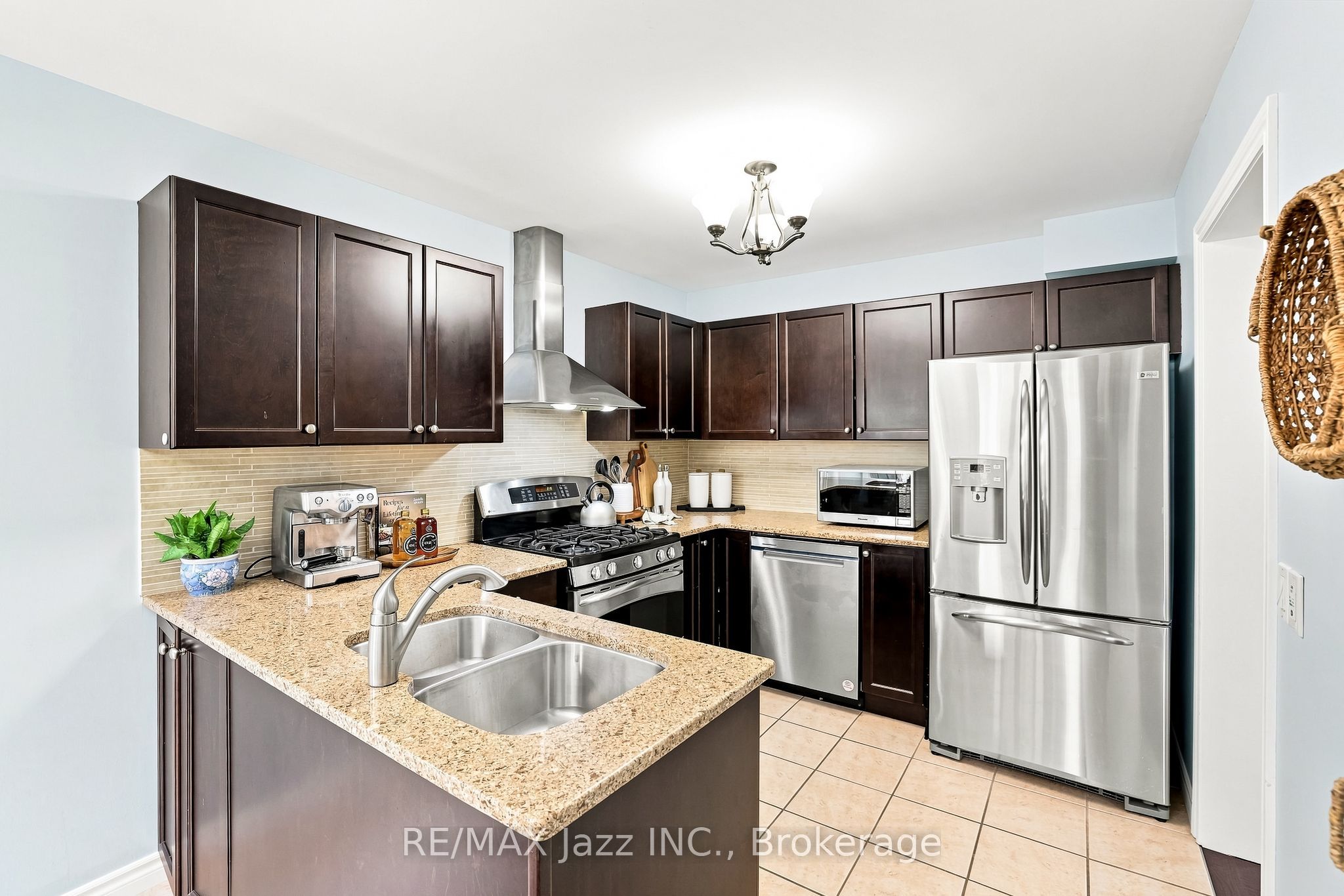 1333 Wadebridge Crescent Property Photo 23