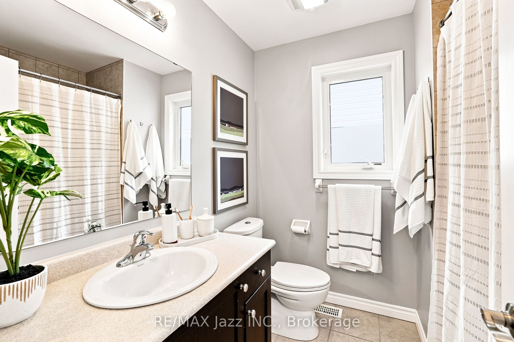 1333 Wadebridge Crescent Property Photo 37