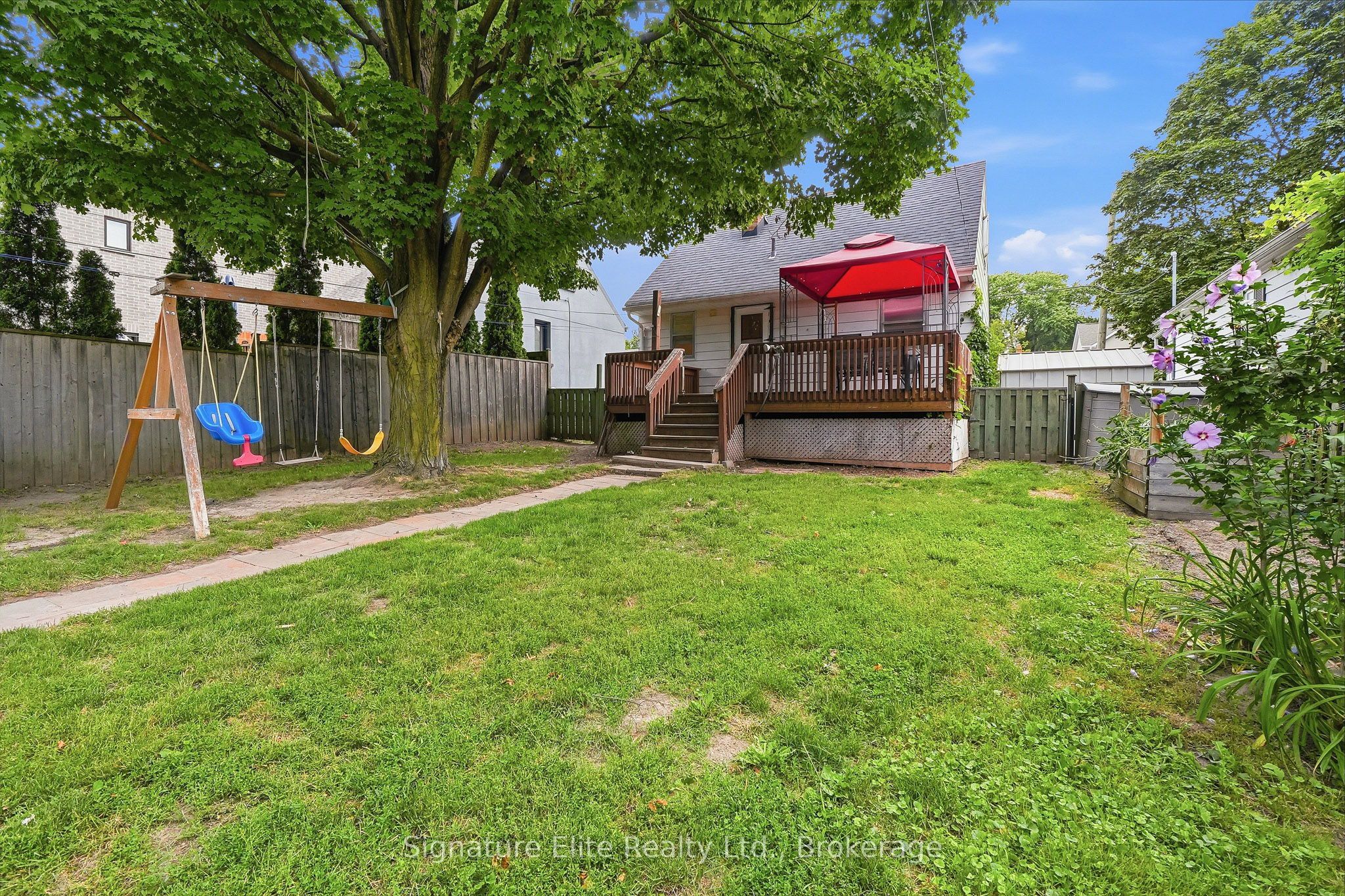 76 Harewood Avenue Property Photo 25