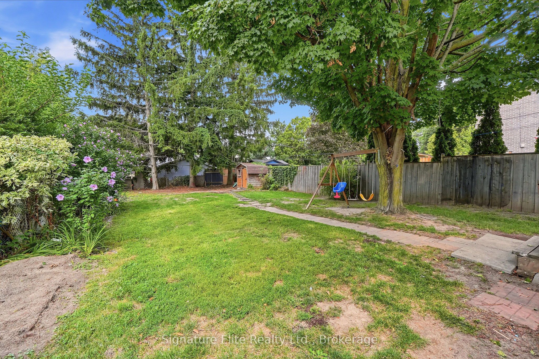 76 Harewood Avenue Property Photo 26