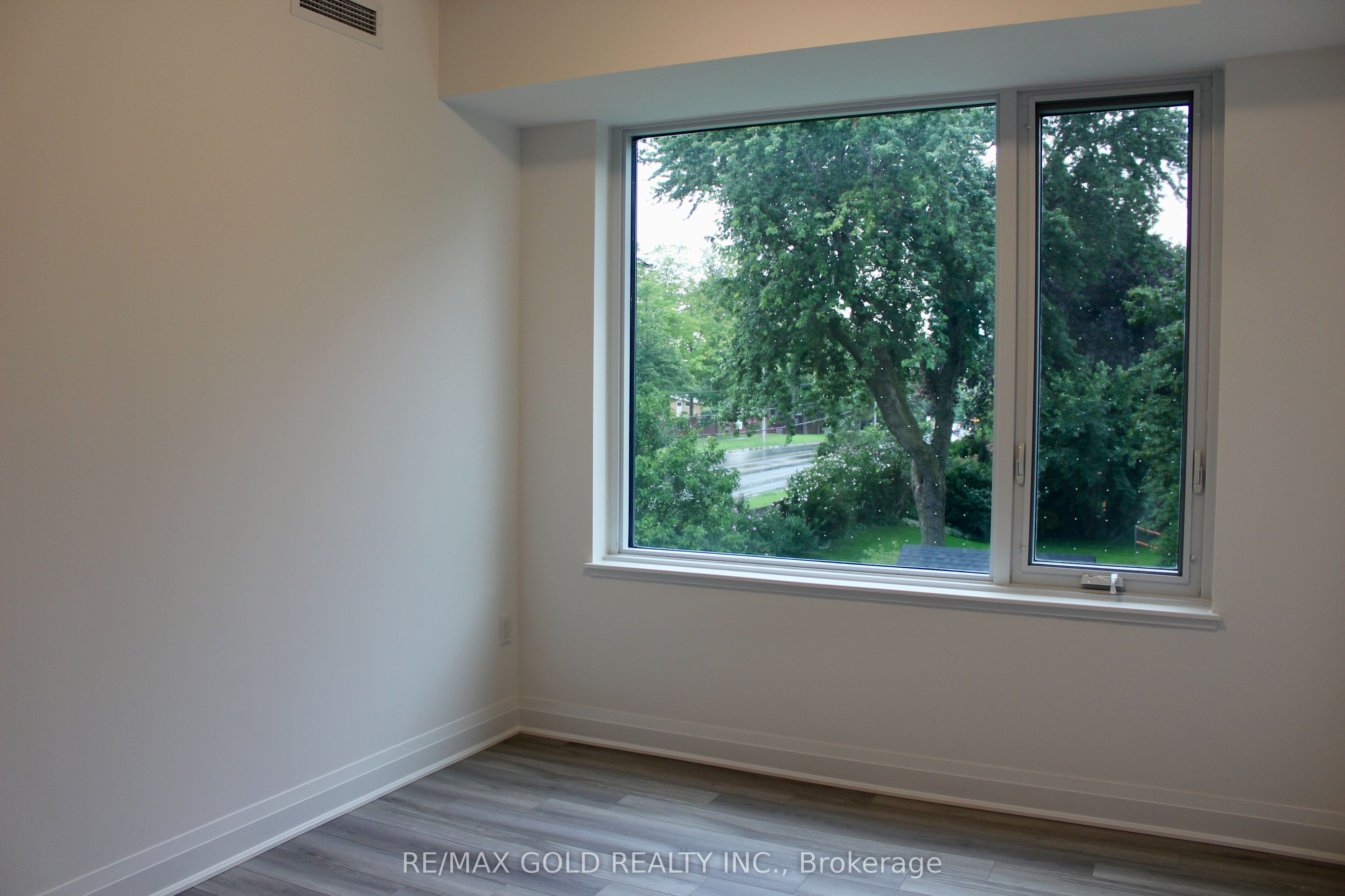 3220 Sheppard Avenue E 218 Property Photo 10