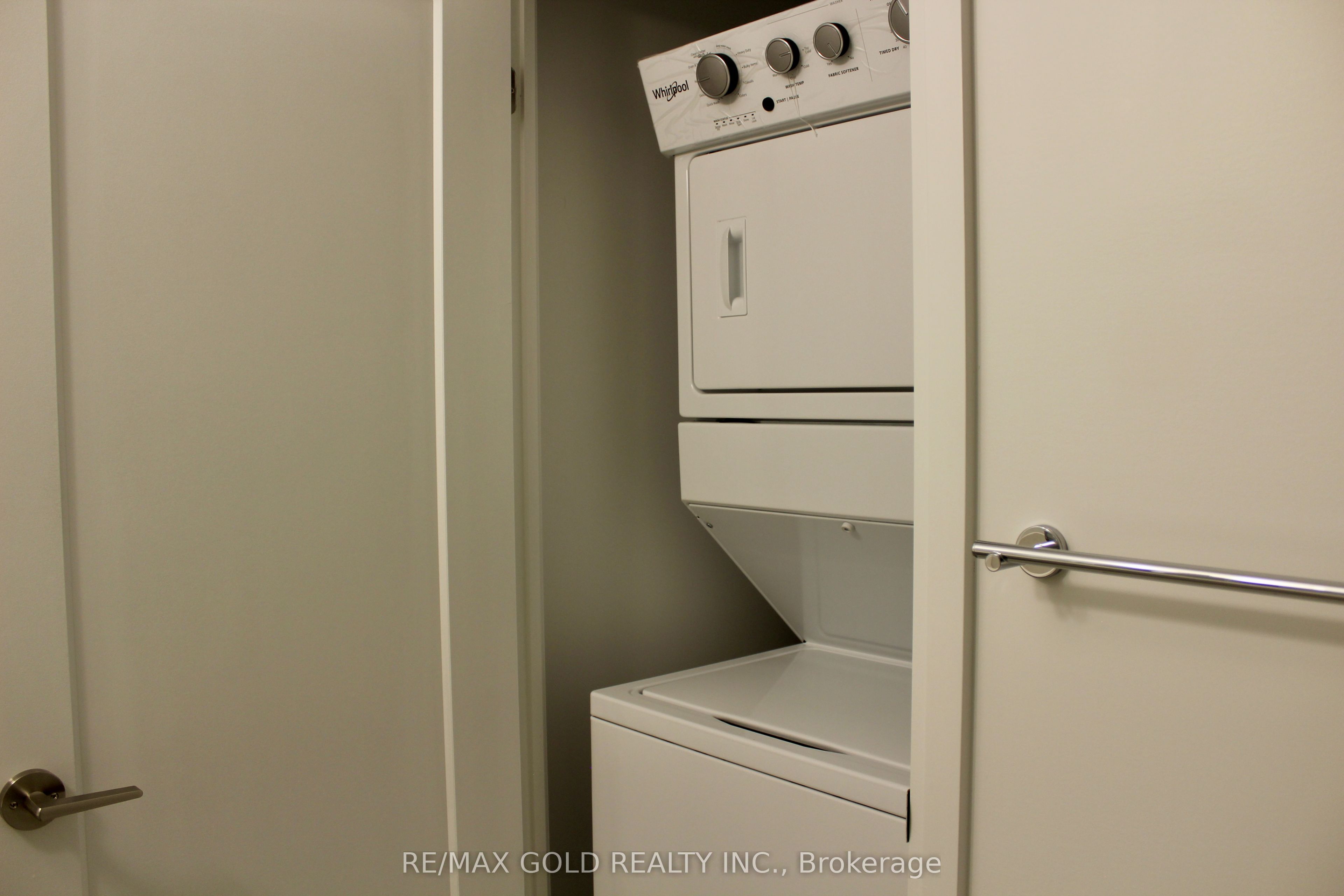 3220 Sheppard Avenue E 218 Property Photo 14