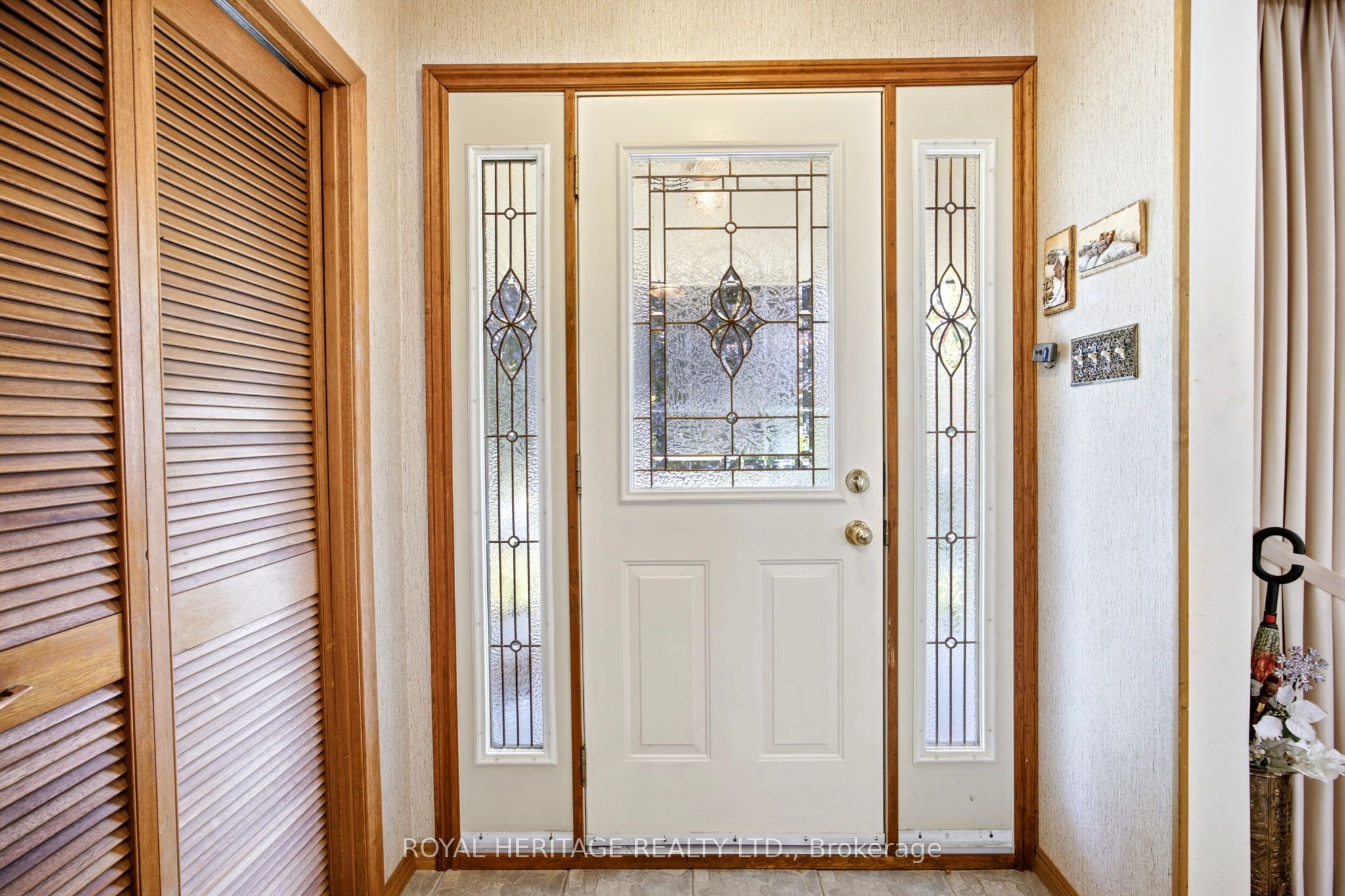 394 Amstel Court Property Photo 7