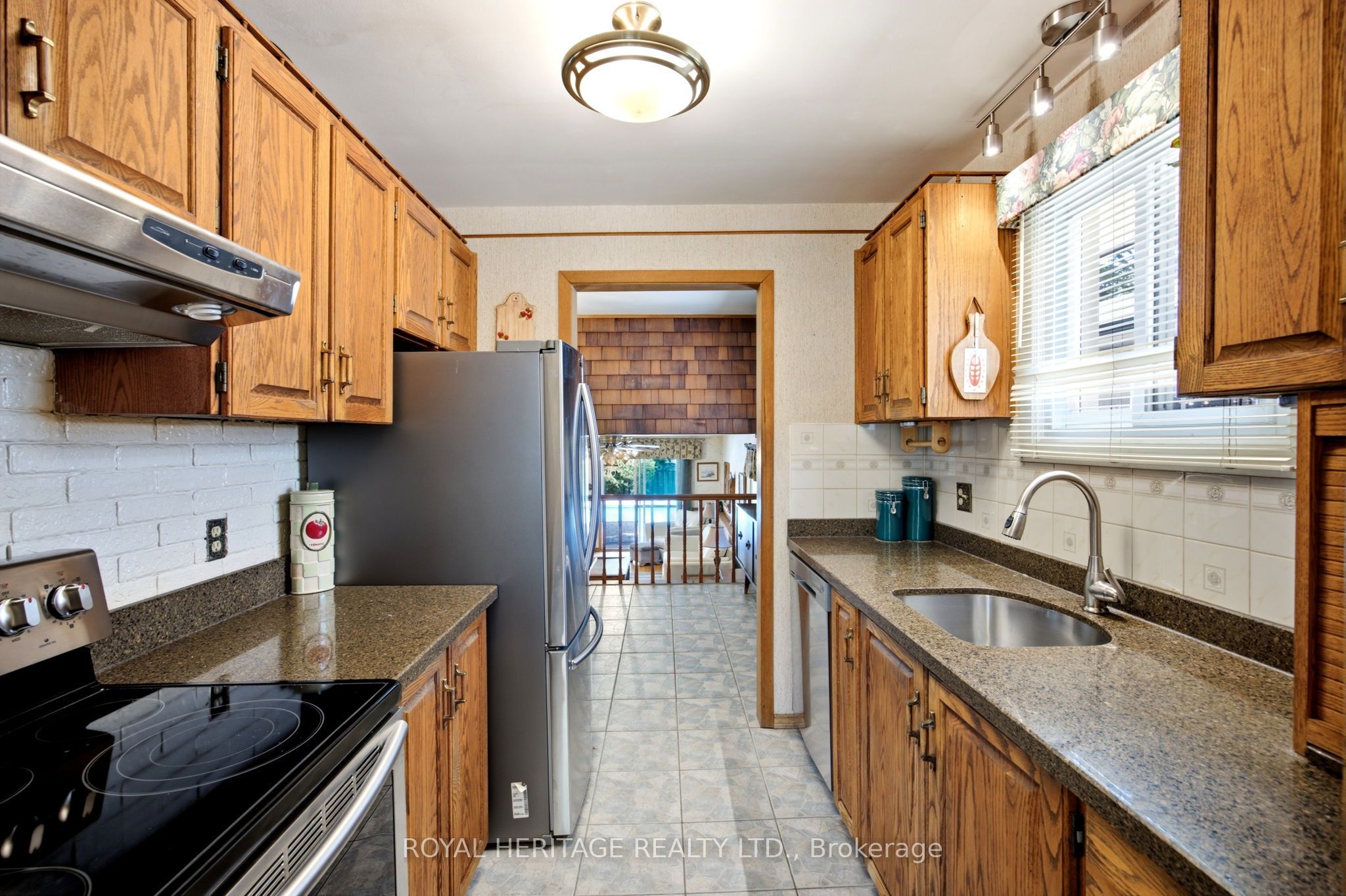 394 Amstel Court Property Photo 14