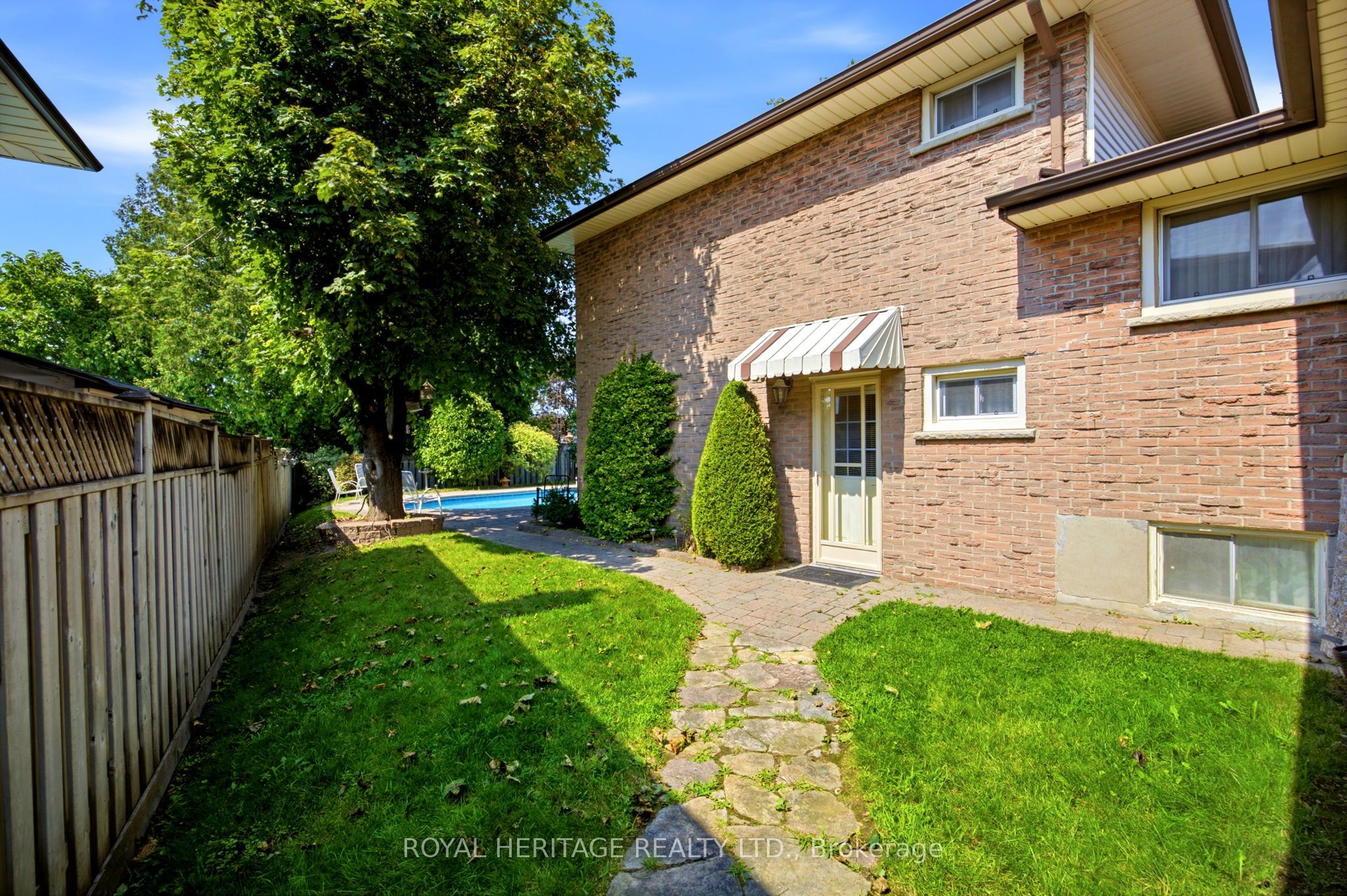 394 Amstel Court Property Photo 39