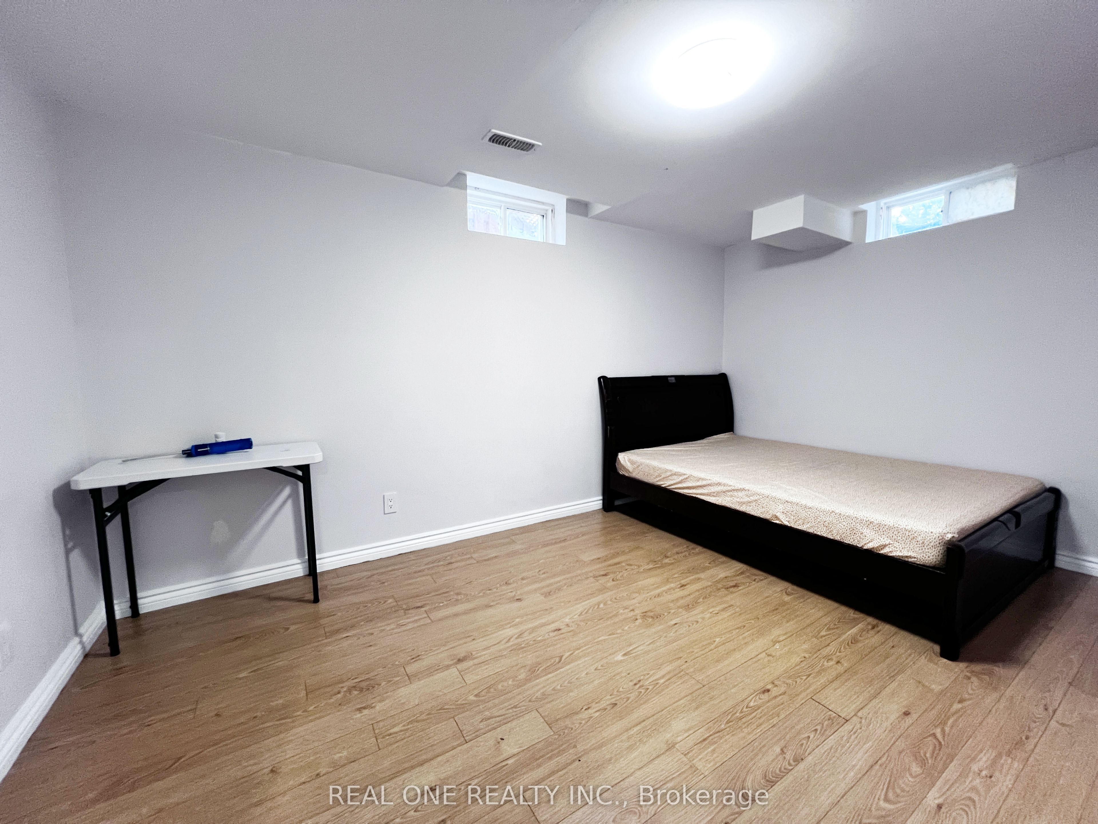 1098 Sandhurst Circle Bsmt Property Photo 7