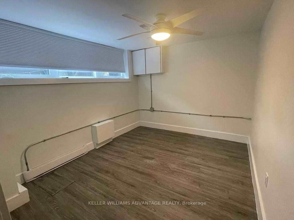 372 Highfield Road #lower Property Photo 14