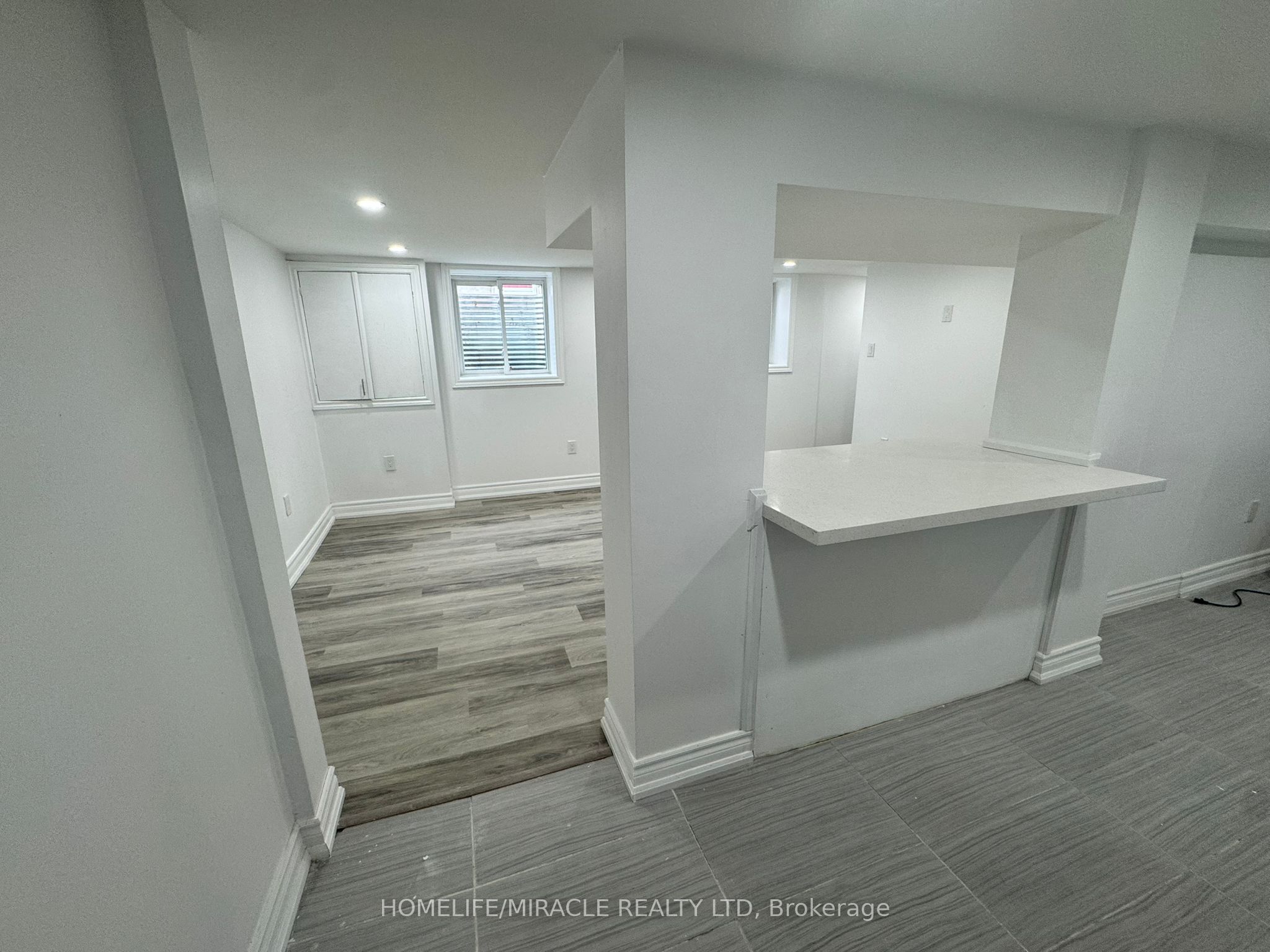 97 Central Park Boulevard N Basement Unit Property Photo 2