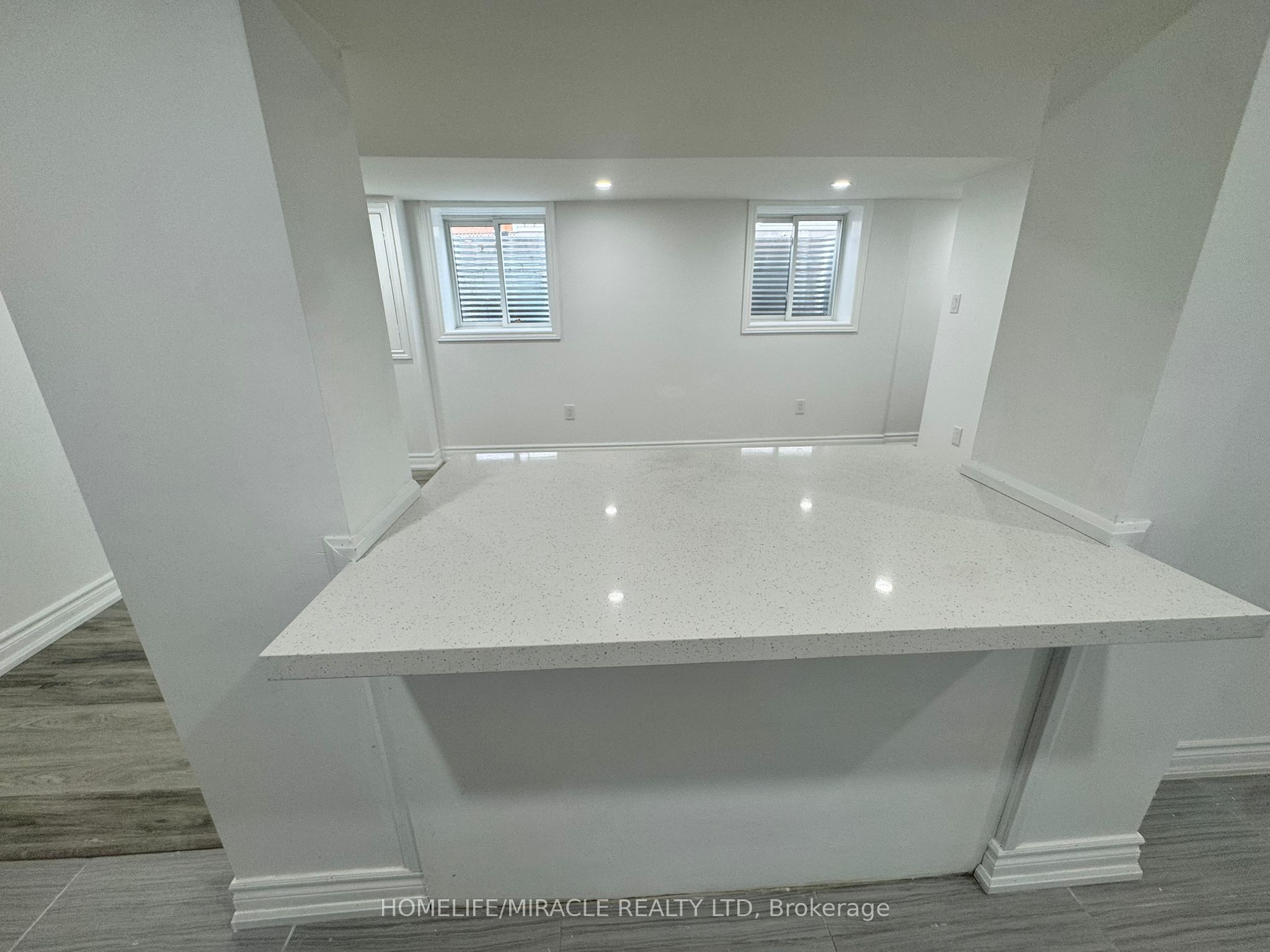 97 Central Park Boulevard N Basement Unit Property Photo 3