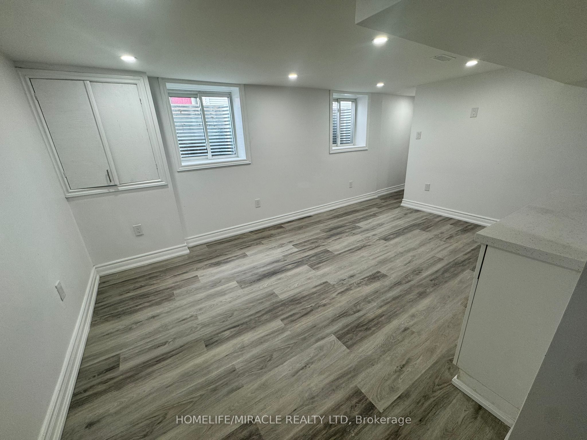 97 Central Park Boulevard N Basement Unit Property Photo 11