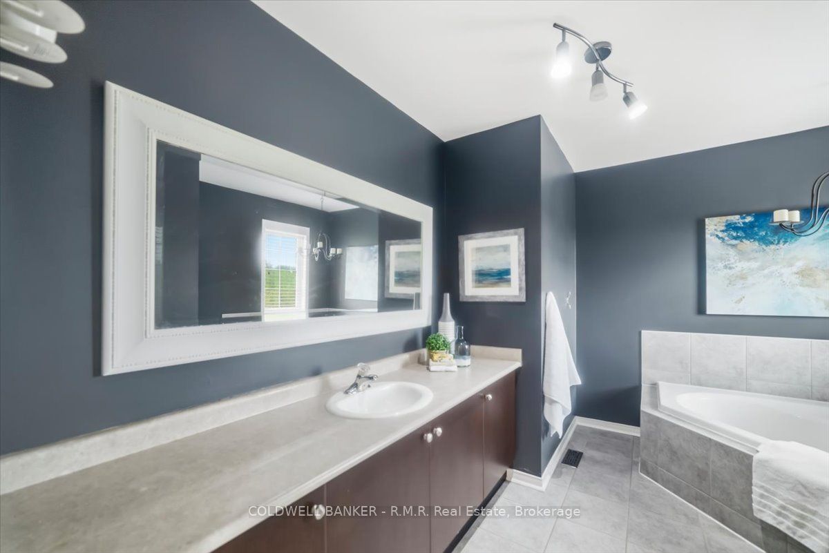 45 Angier Crescent Property Photo 28