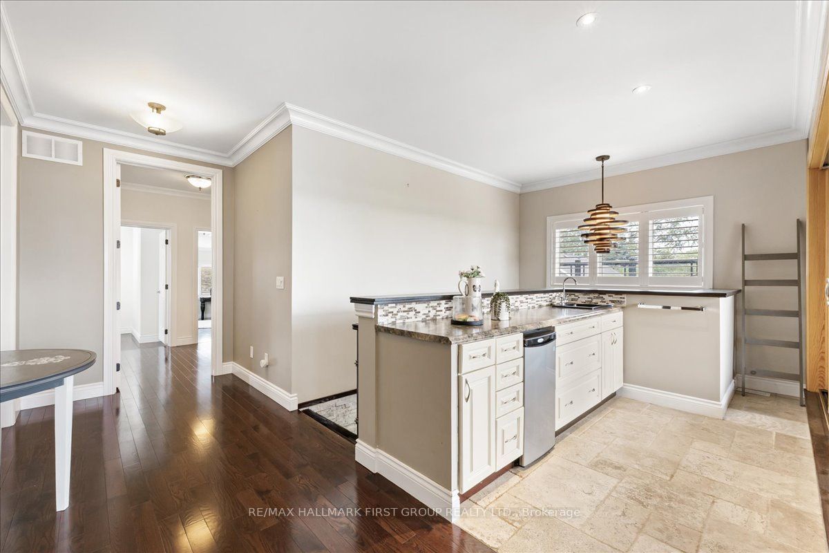 830 Fairview Avenue Property Photo 18