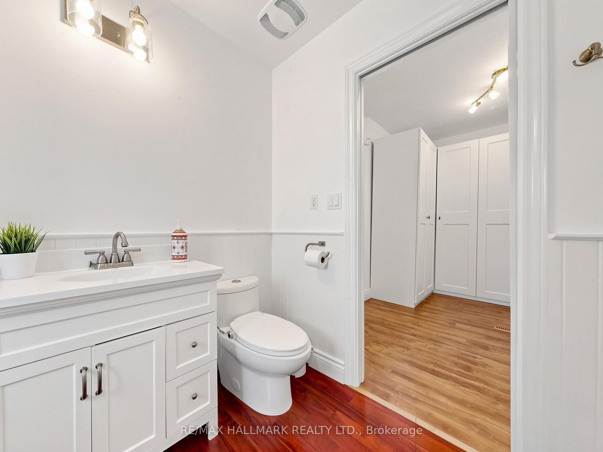 182 Holborne Avenue Property Photo 13