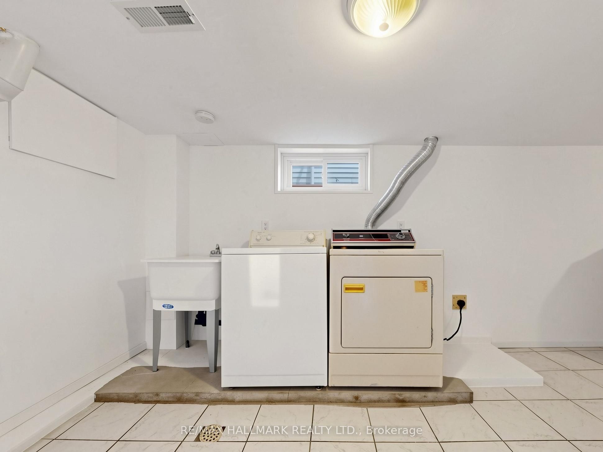 182 Holborne Avenue Property Photo 28