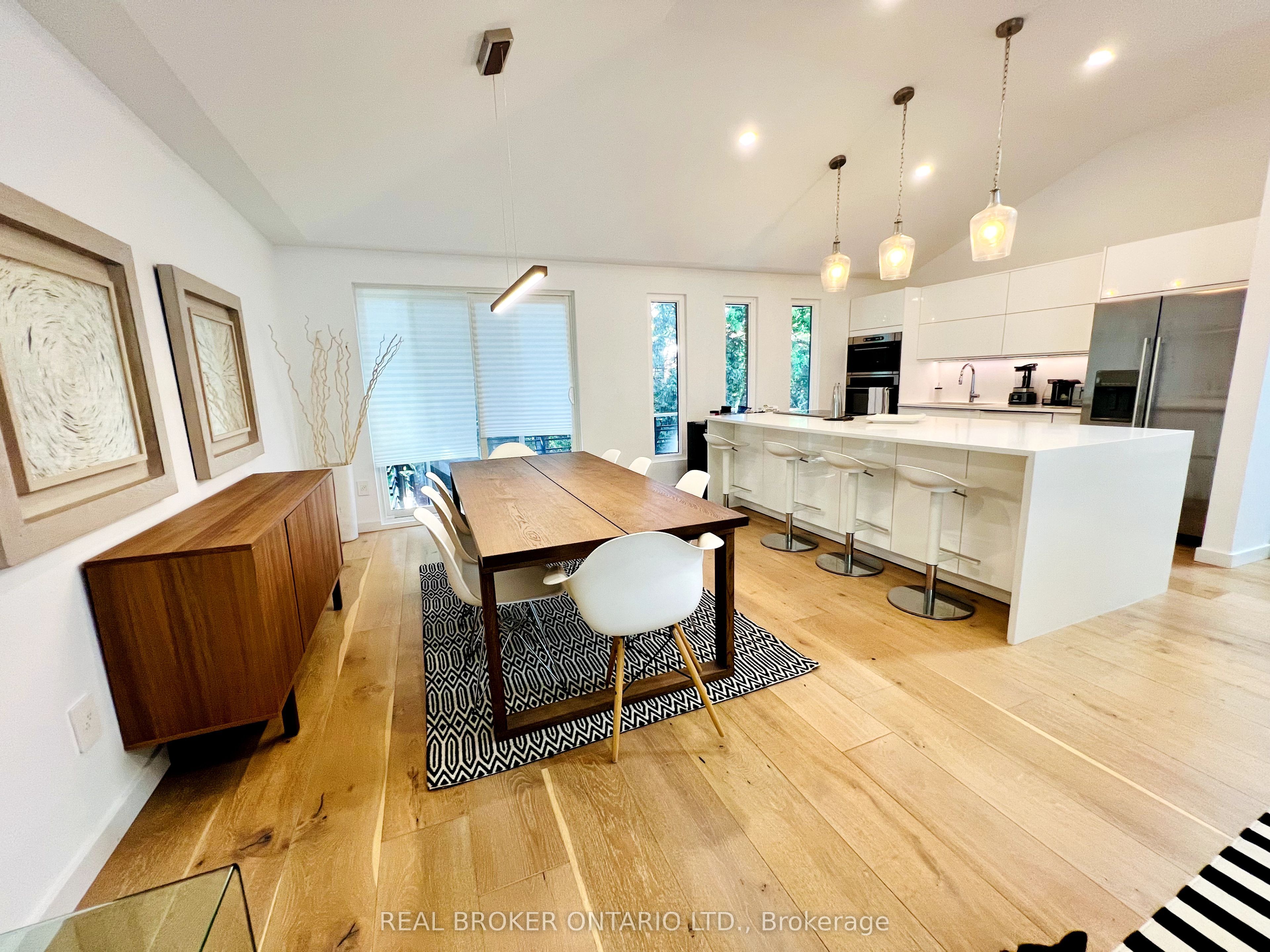 51 Castlemere Crescent Property Photo 3