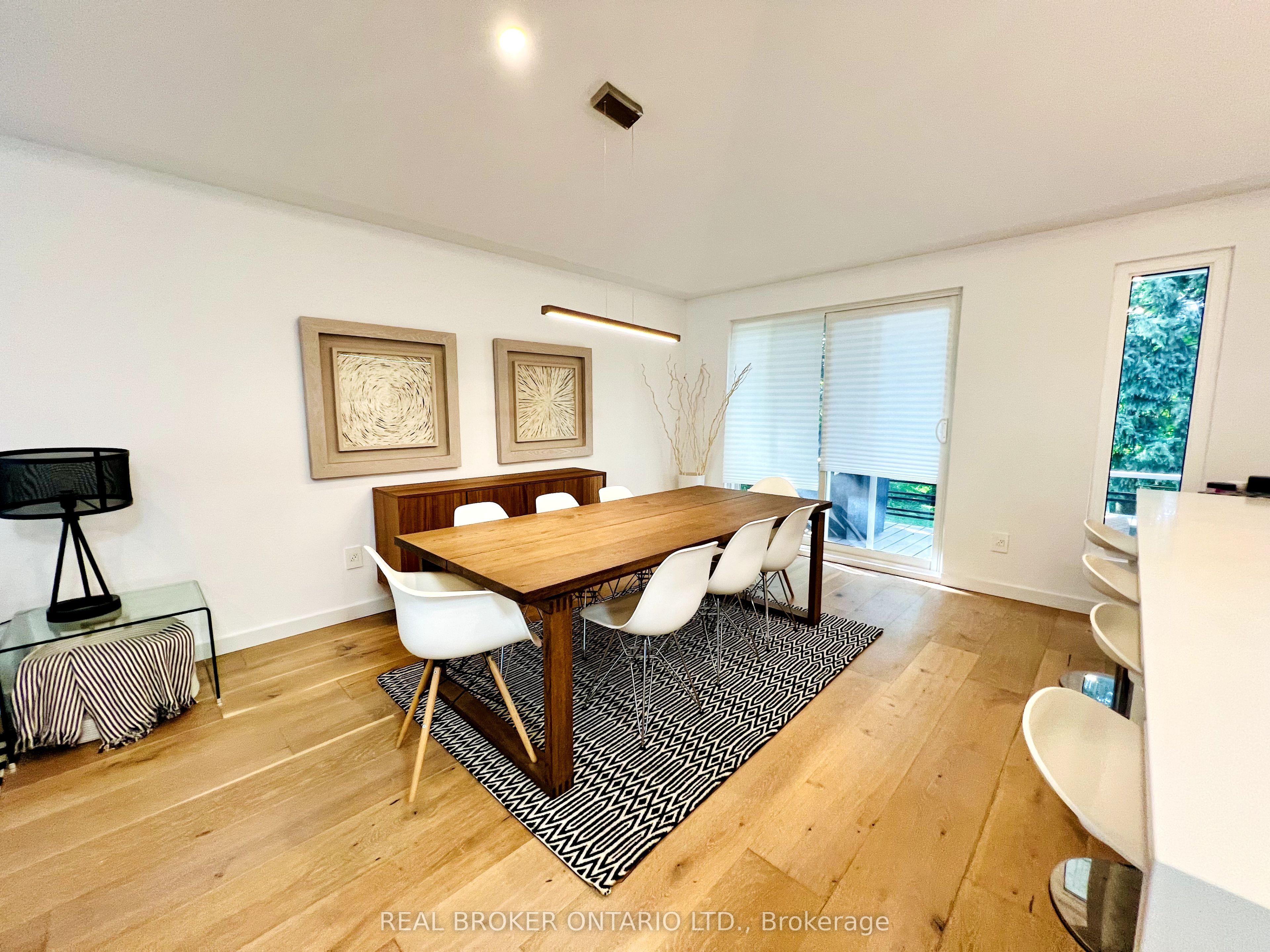 51 Castlemere Crescent Property Photo 4