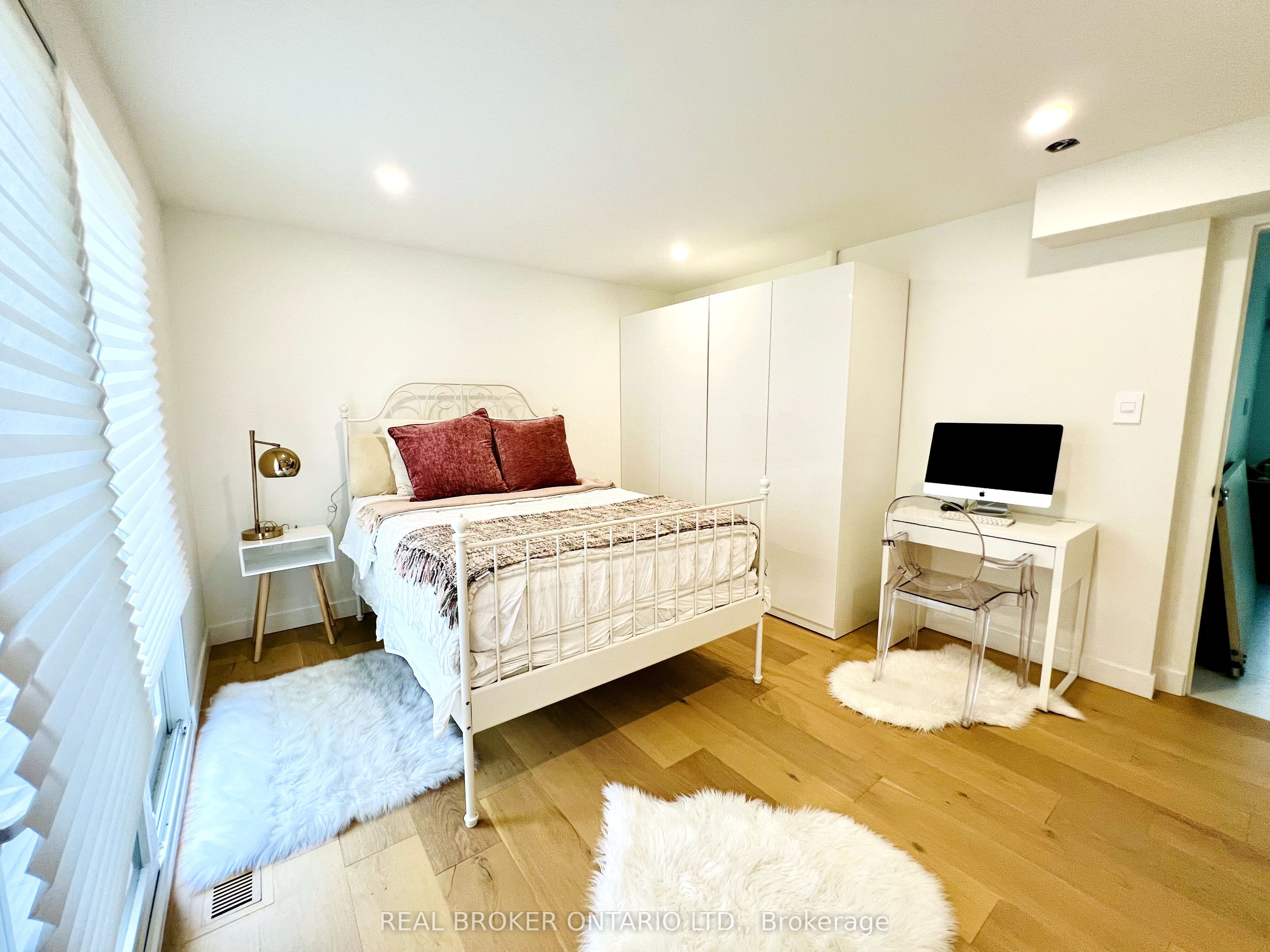 51 Castlemere Crescent Property Photo 18