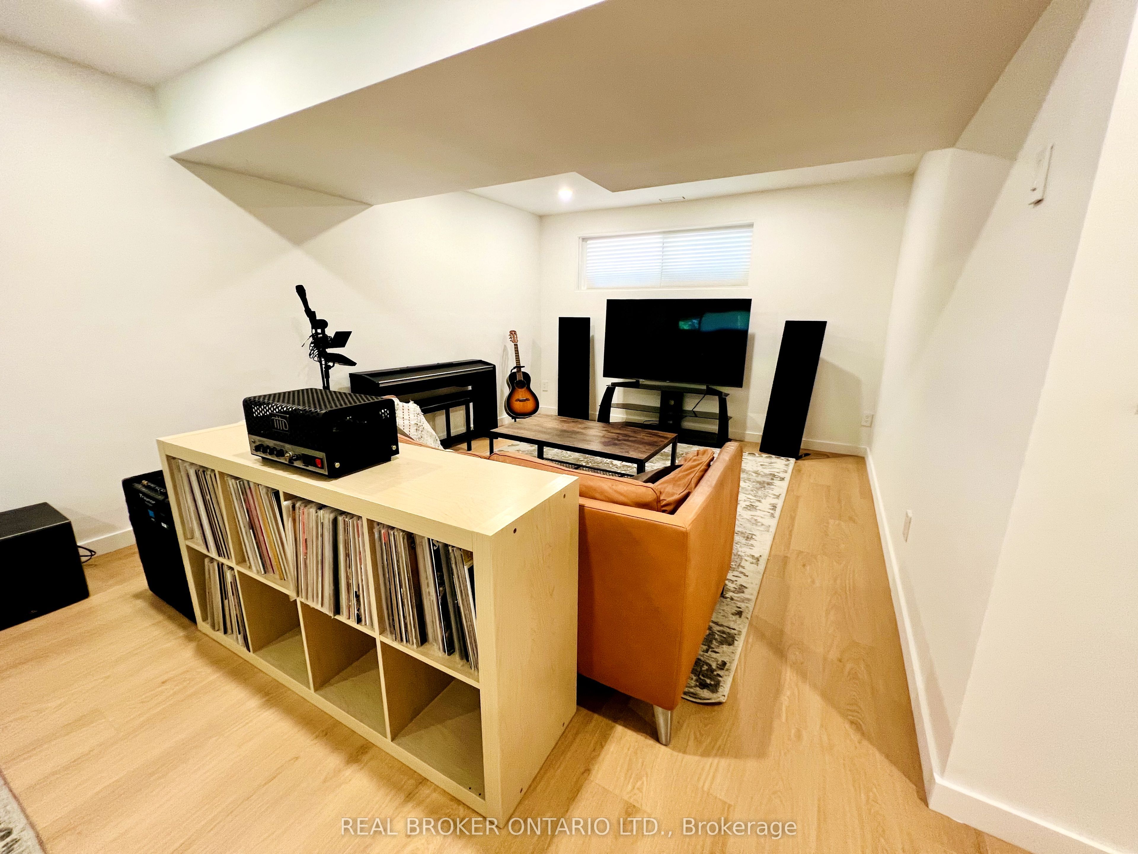 51 Castlemere Crescent Property Photo 20