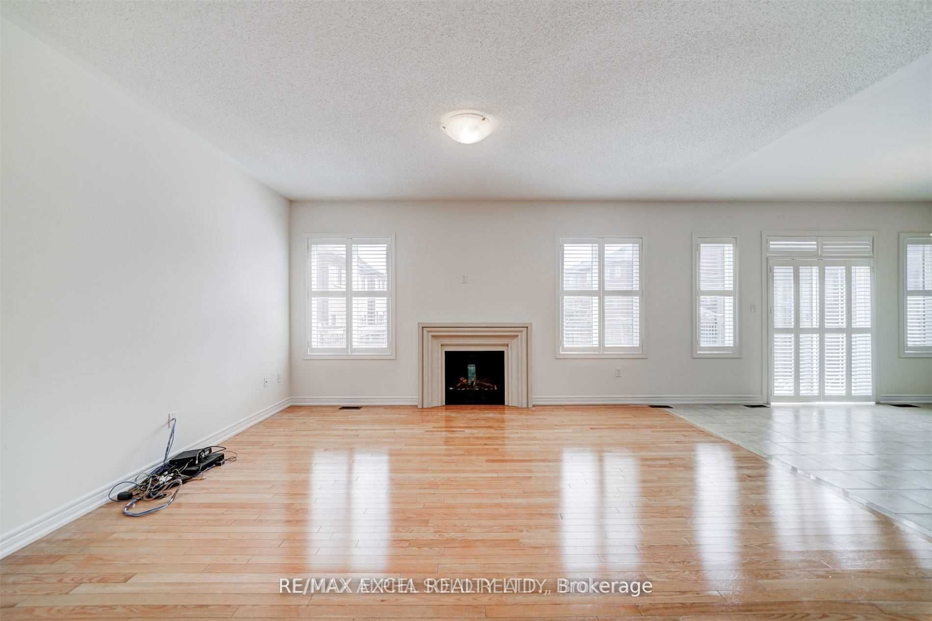 67 Alvin Curling Crescent Property Photo 10