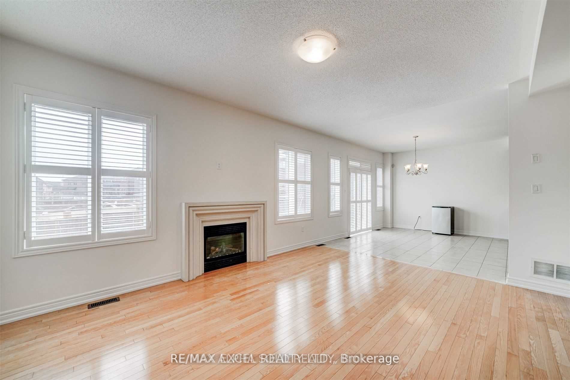 67 Alvin Curling Crescent Property Photo 11