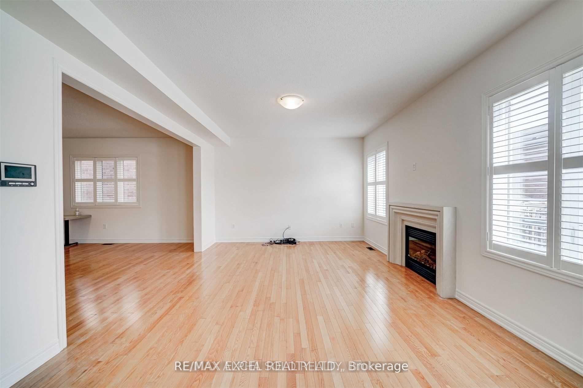 67 Alvin Curling Crescent Property Photo 14