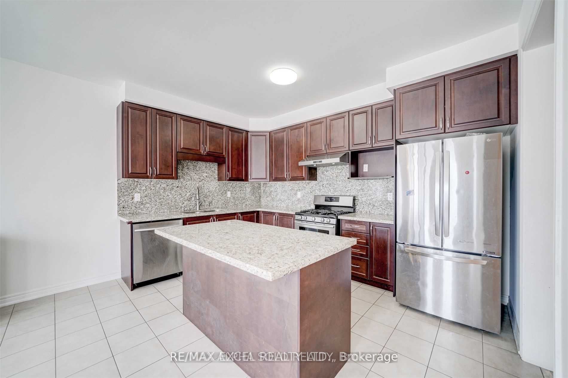 67 Alvin Curling Crescent Property Photo 15
