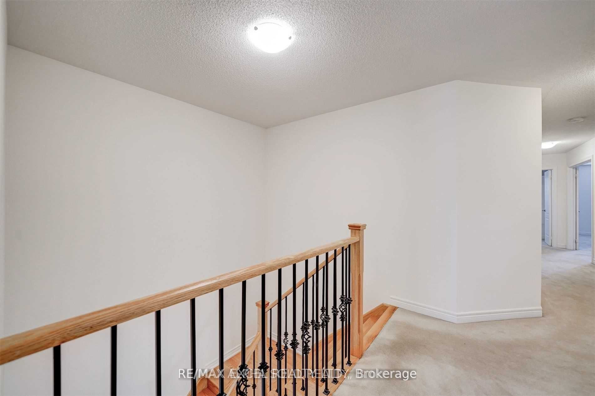 67 Alvin Curling Crescent Property Photo 24