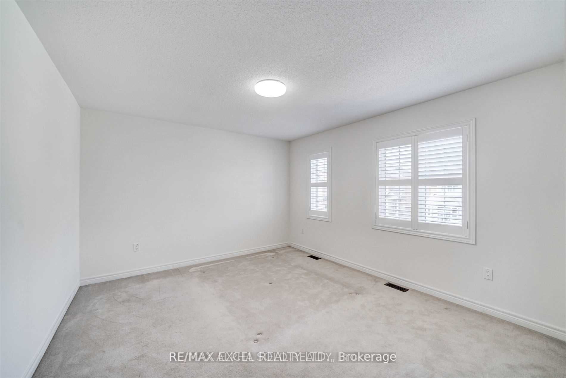 67 Alvin Curling Crescent Property Photo 27
