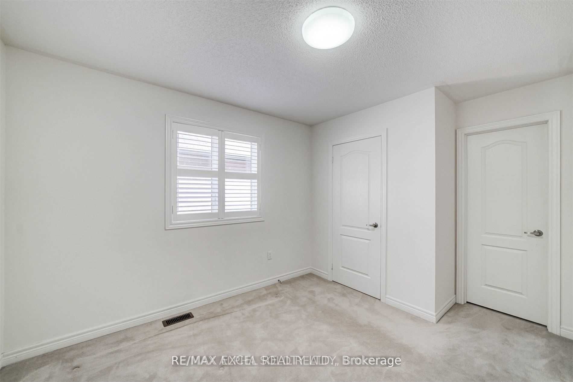 67 Alvin Curling Crescent Property Photo 35
