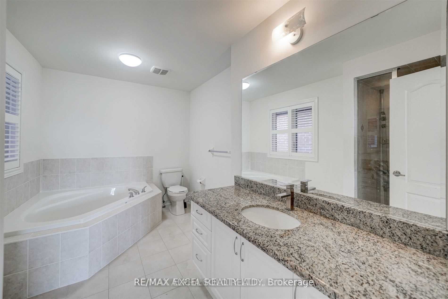 67 Alvin Curling Crescent Property Photo 37
