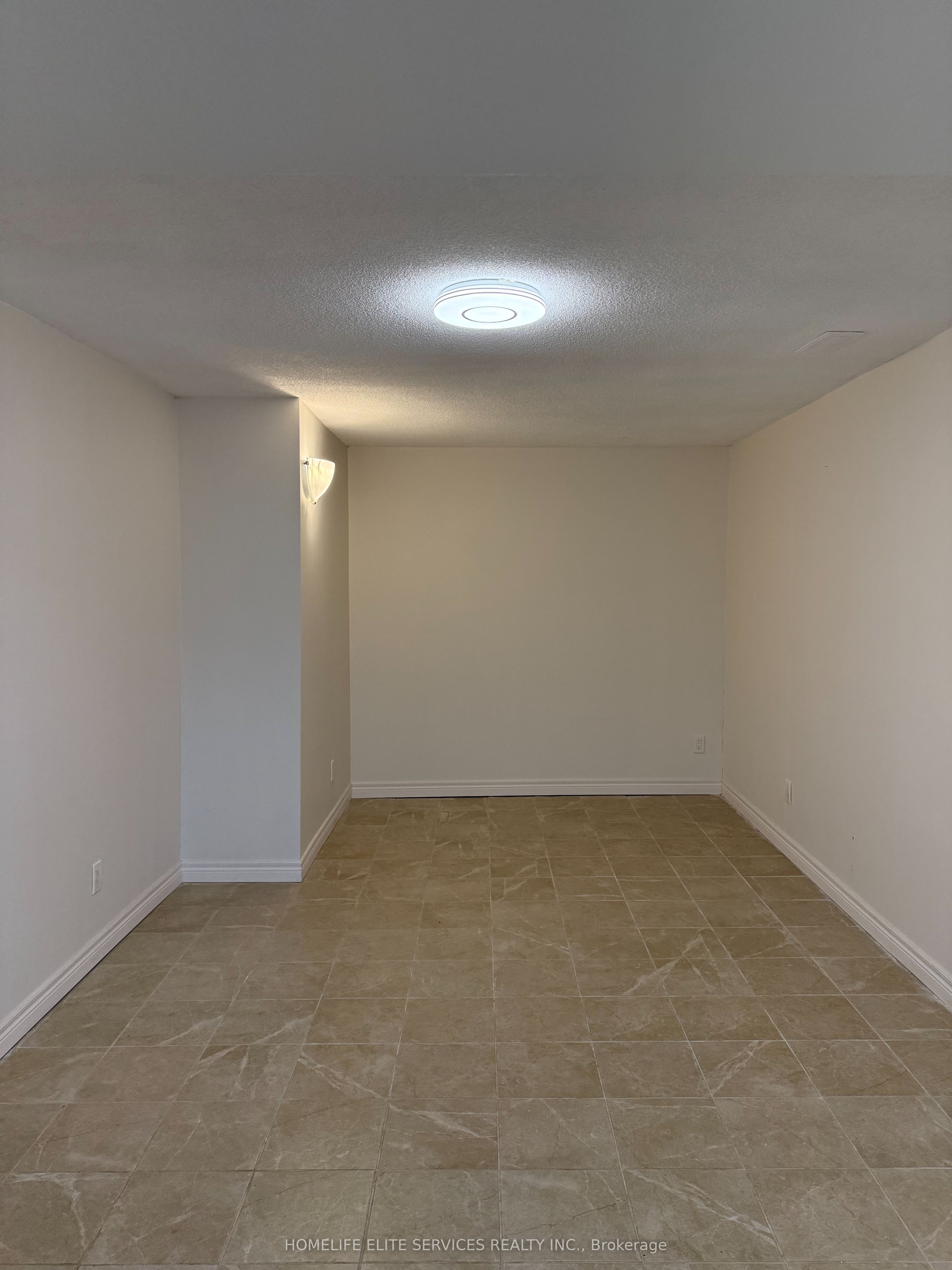 32 Heaver Drive Property Photo 3